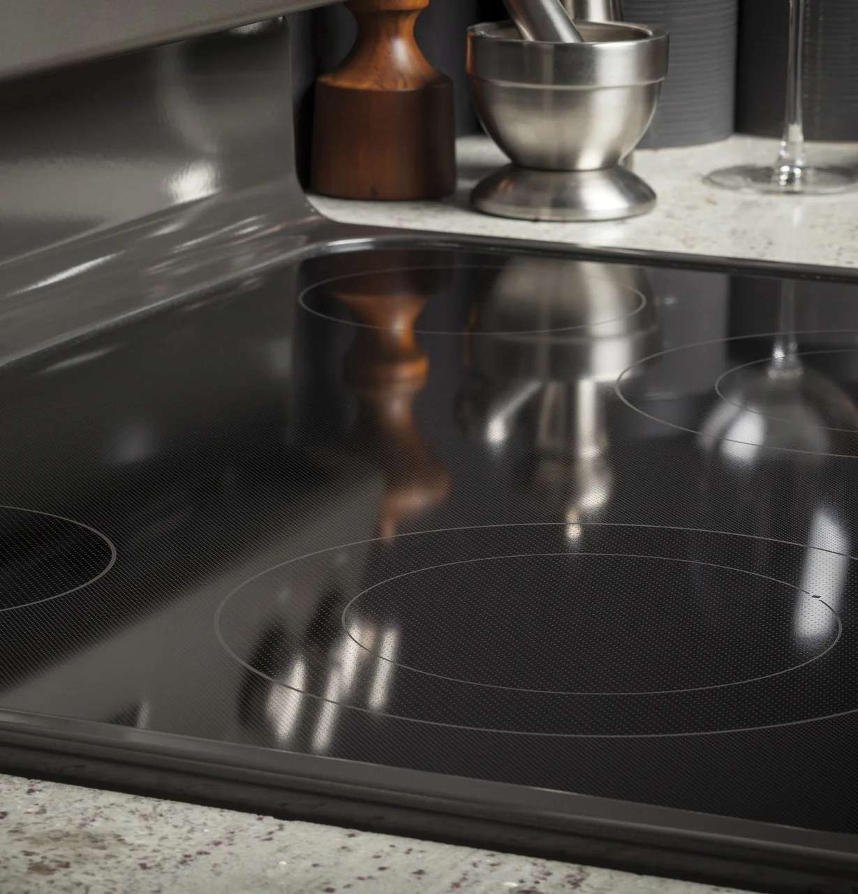 GE 30-in Smooth Surface 4 Elements 5.3-cu ft Self-Cleaning Freestanding Electric Range (Stainless Steel) - Image 6
