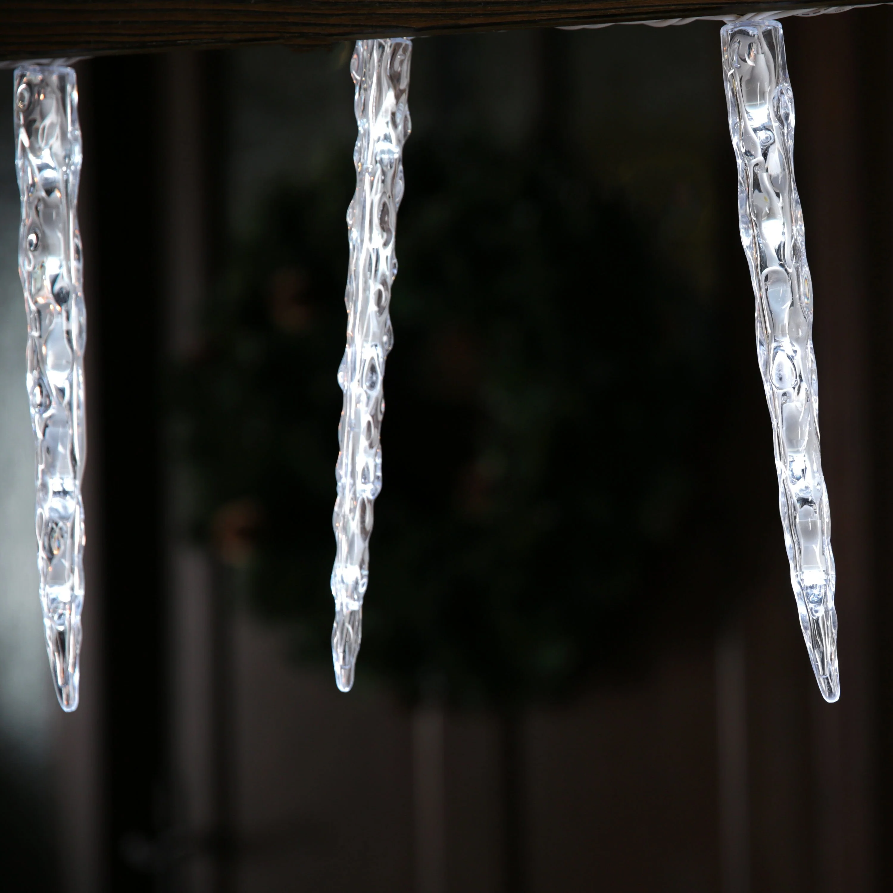 GE Color Choice 100-Count Multi-Function Color-Changing LED Christmas Icicle Lights, 20 Icicles, 9.5-ft Lighted Length, White Wire - Image 4