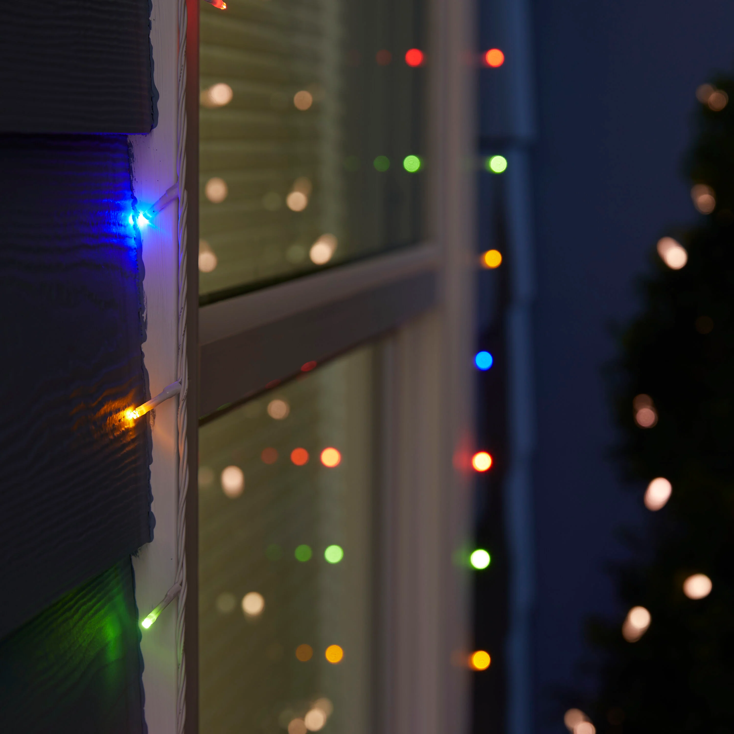 GE Color Choice 150-Count 43.4-ft Multi-Function Color-Changing LED Plug-In Christmas String Lights - Image 6