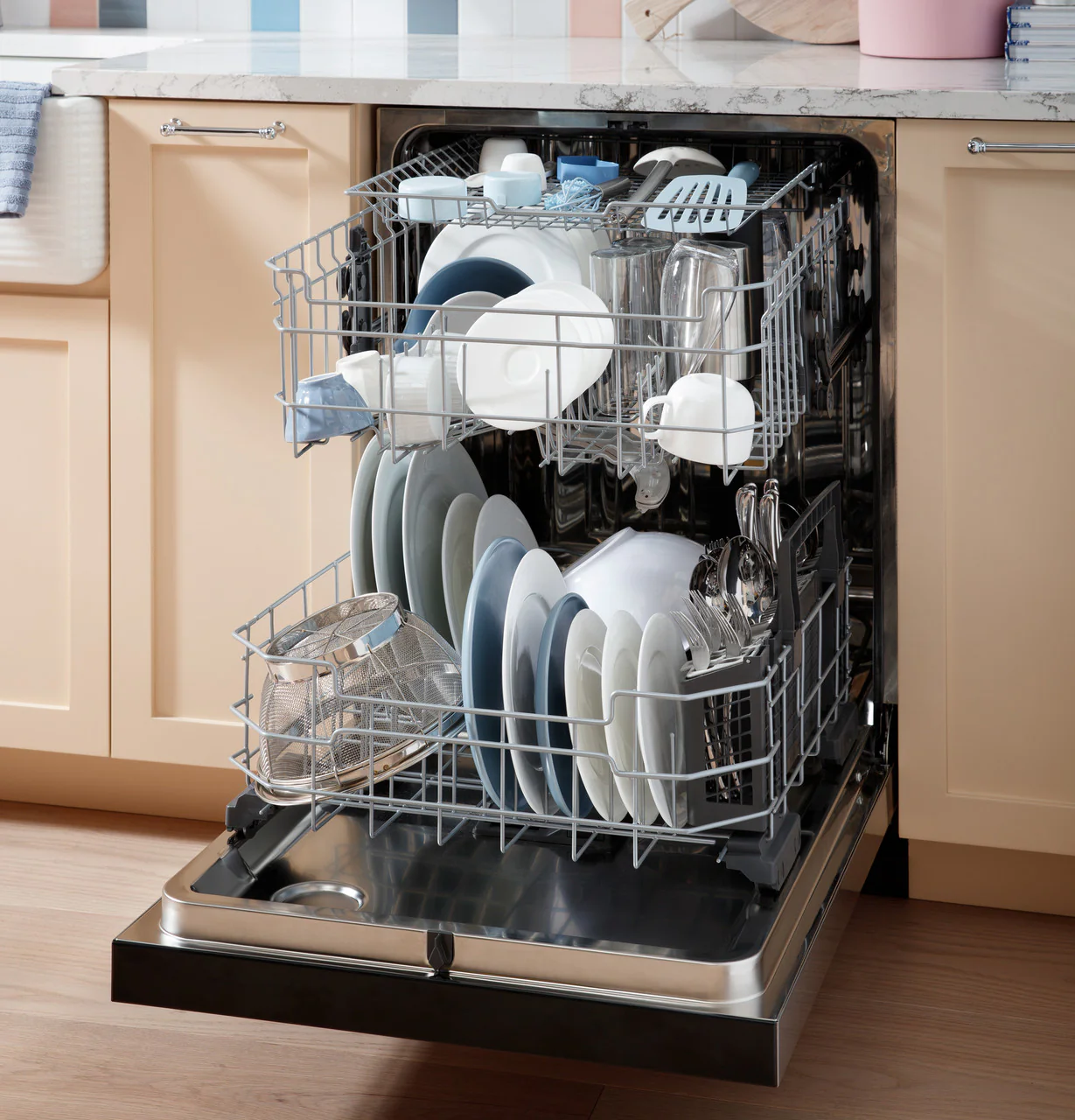 GE GDT650SYVFS Top Control Tall Tub Dishwasher, Fingerprint Resistant Stainless Steel, ENERGY STAR, 47–48 dBA, Third Rack - Image 8