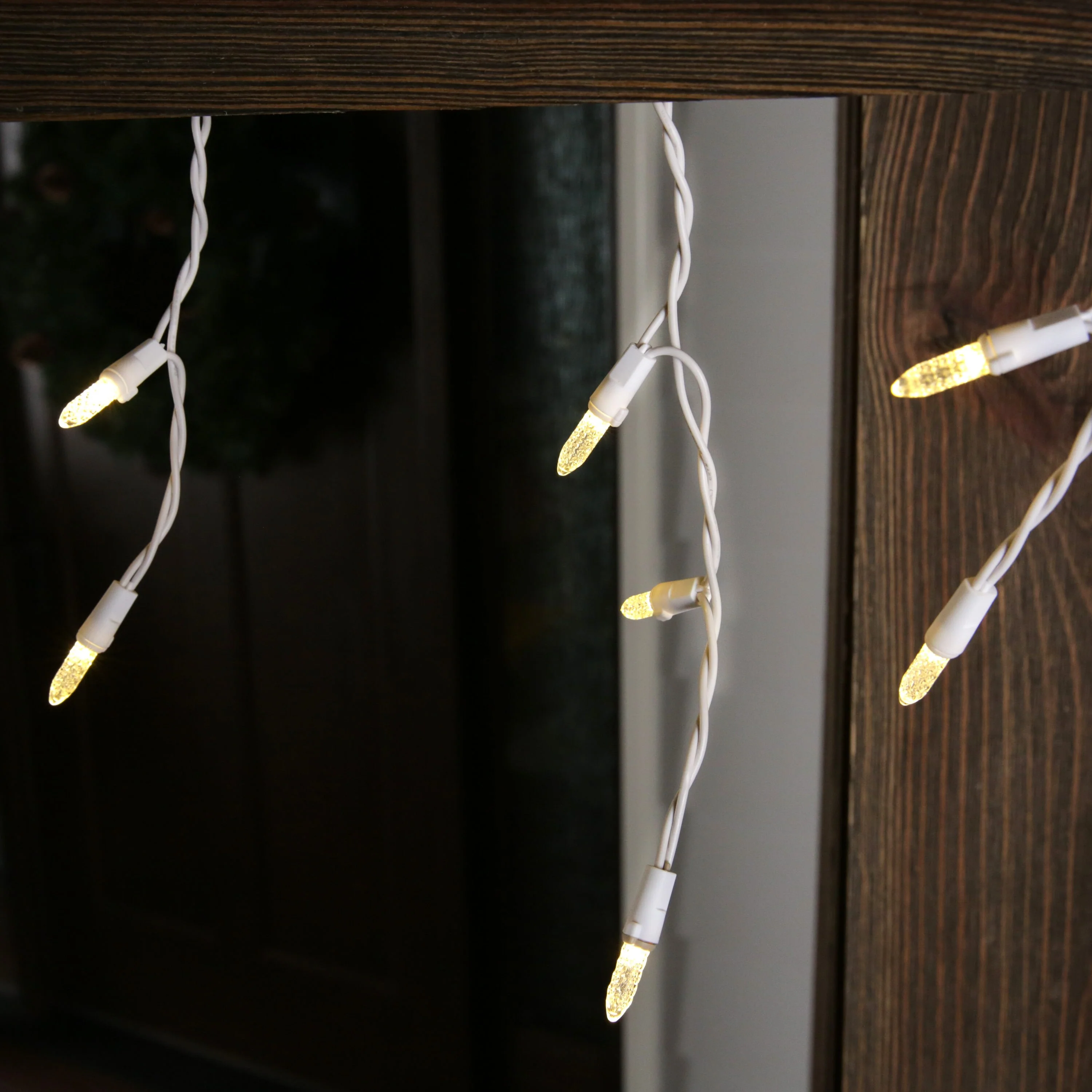 GE StayBright 100-Count Sparkling White Mini LED Plug-In Christmas Icicle Lights, Warm White, 10.8-ft Lighted Length - Image 4