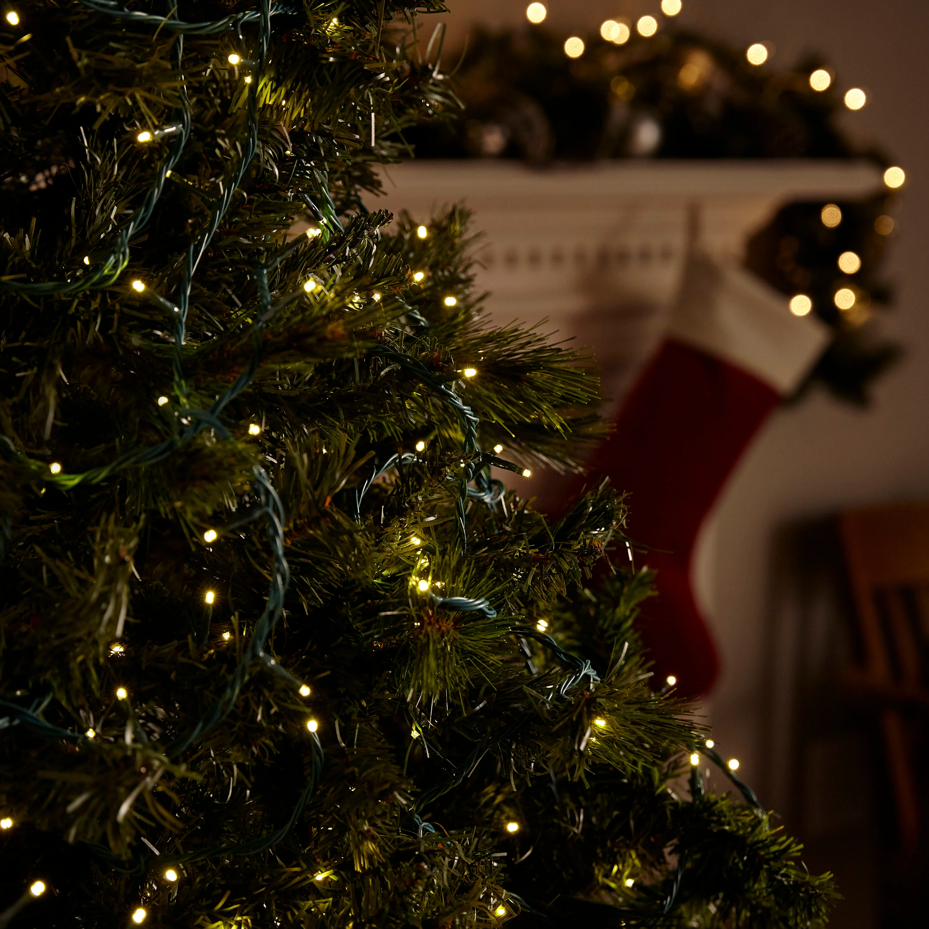 GE StayBright 250-Count 51.8-ft Warm White LED Plug-In Christmas String Lights - Image 4