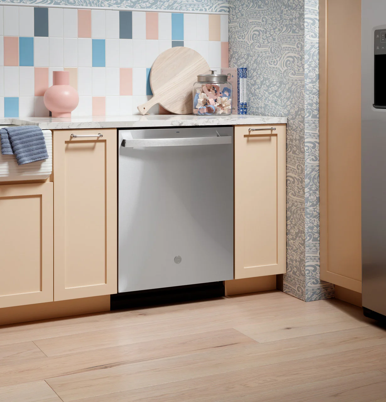 GE Top Control Tall Tub Dishwasher in Fingerprint Resistant Stainless Steel with Stainless Steel Tub, ENERGY STAR, 48 dBA - Image 8