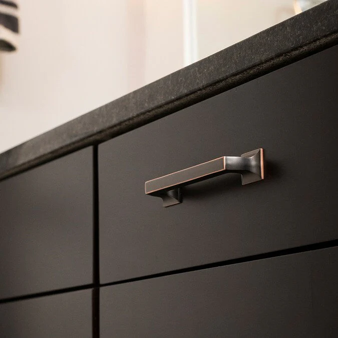 Hickory Hardware Studio 3-3/4-in (96mm) Center to Center Oil-Rubbed Bronze Highlighted Rectangular Handle Drawer Pull - Image 6