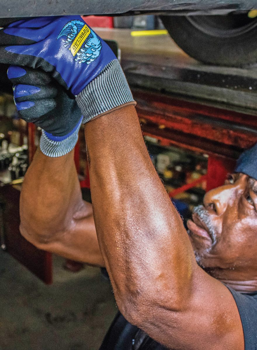 IRONCLAD Hydro Series Nitrile Coated Gloves - Medium - Image 9