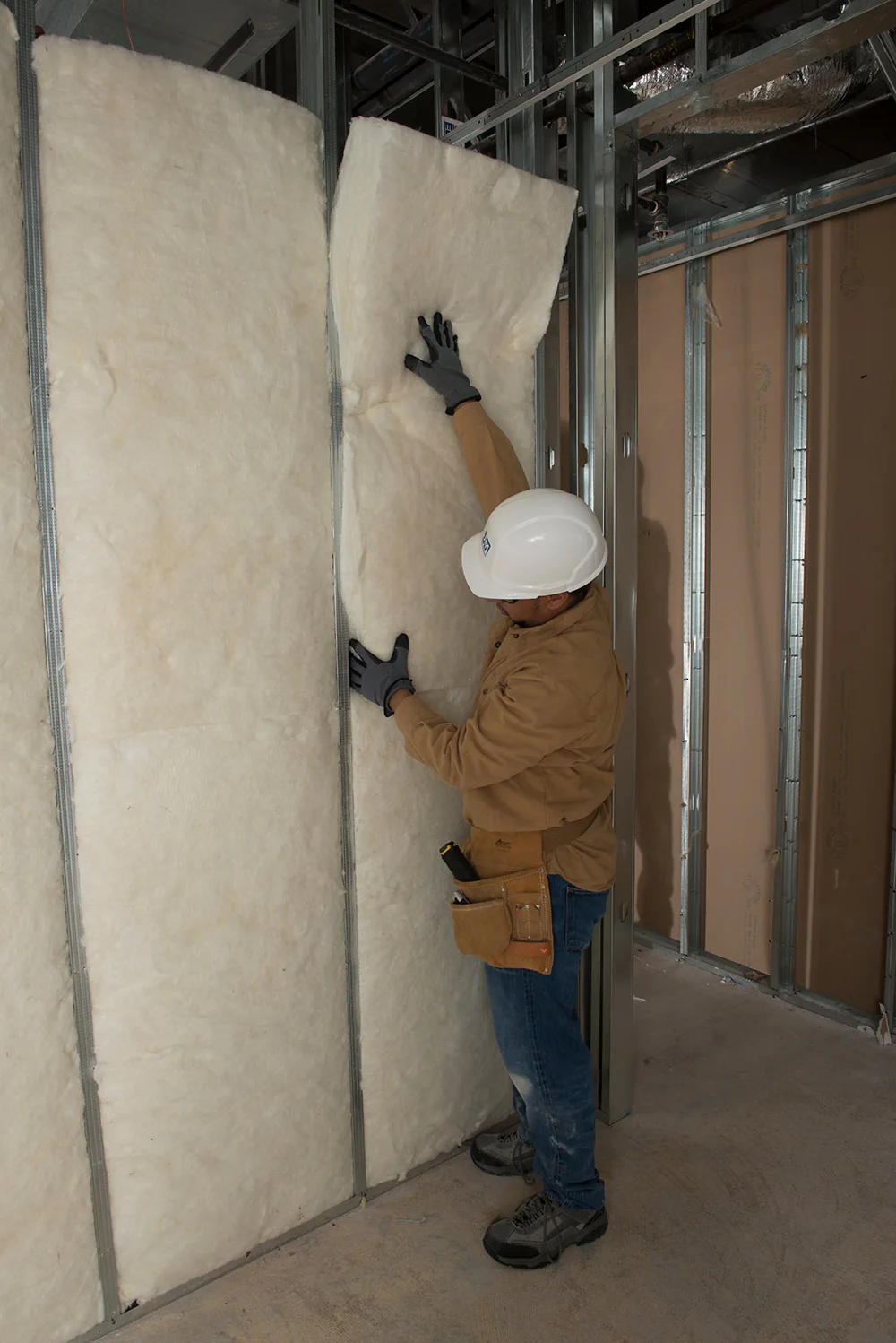 JM R-11 Unfaced Fiberglass Batt Insulation for Steel Studs, 16 in x 96 in x 3-5/8 in, 170.66 sq ft - Image 3