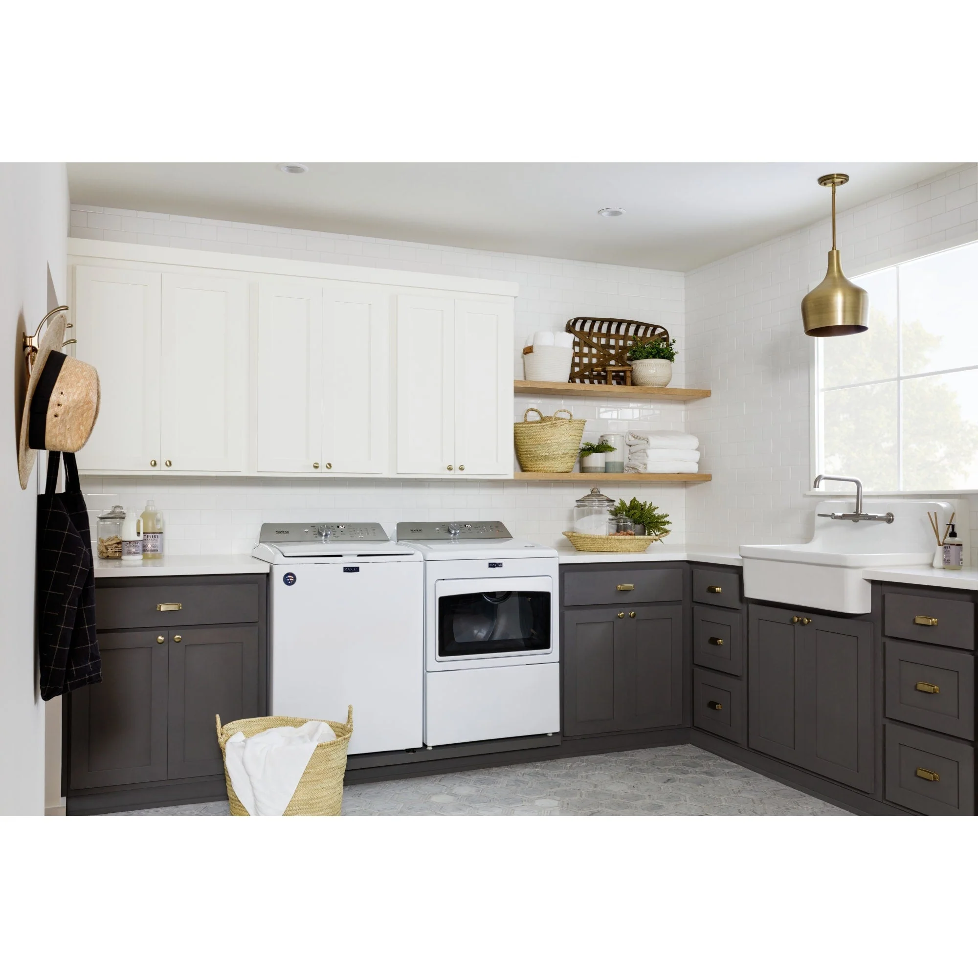 KOHLER Gilford White Wall Mount Laundry Sink 18-in x 28-in - Image 6