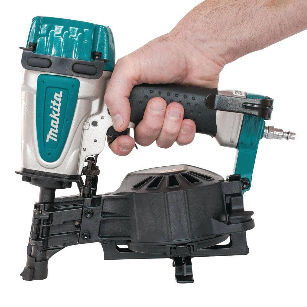 Makita 1-3/4 in. 15° Roofing Coil Nailer - Image 14