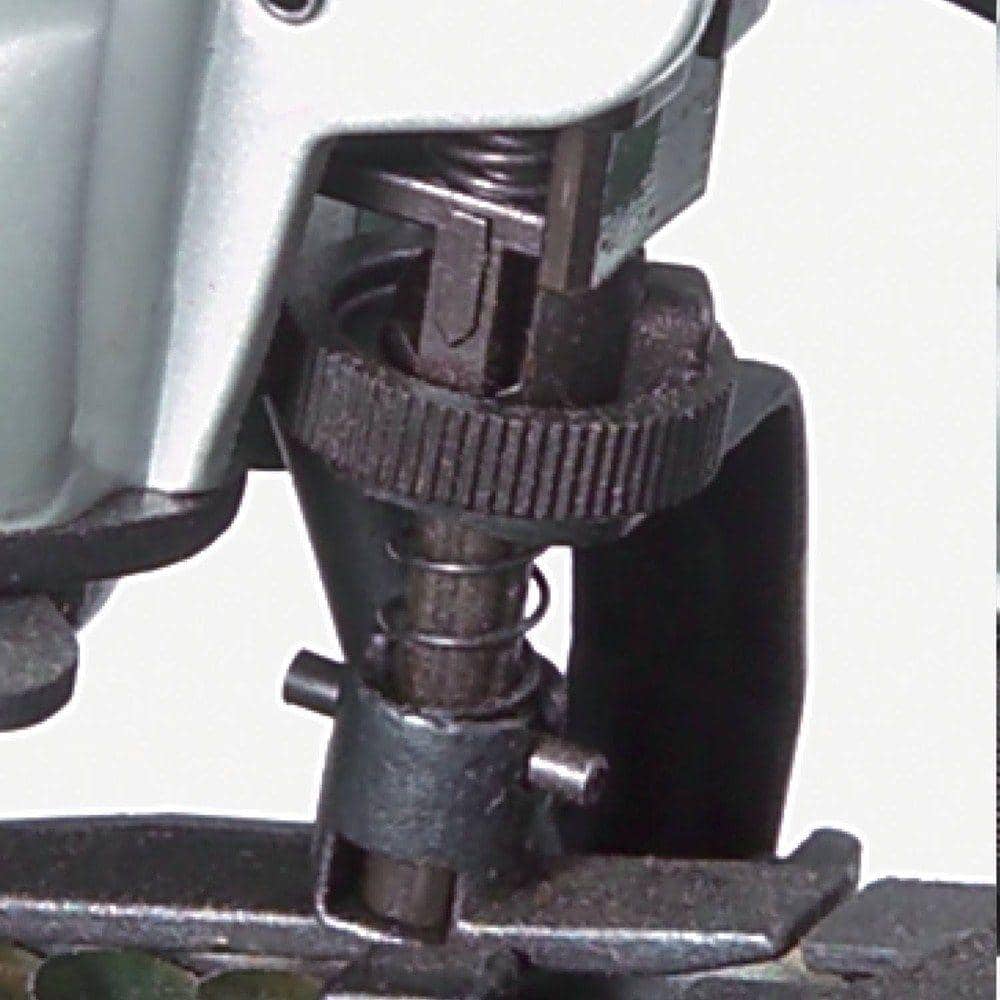 Makita 1-3/4 in. 15° Roofing Coil Nailer - Image 4
