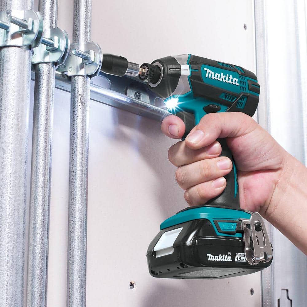 Makita 1.5 Ah 18V LXT Lithium‑Ion Compact Cordless 1/4 in. Impact Driver Kit (XDT11SY) - Image 6