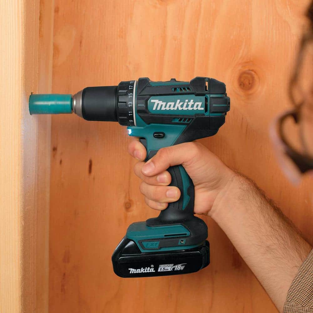 Makita 1.5Ah 18V LXT Lithium‑Ion Compact Cordless 1/2 in. Driver‑Drill Kit (XFD10SY) - Image 2