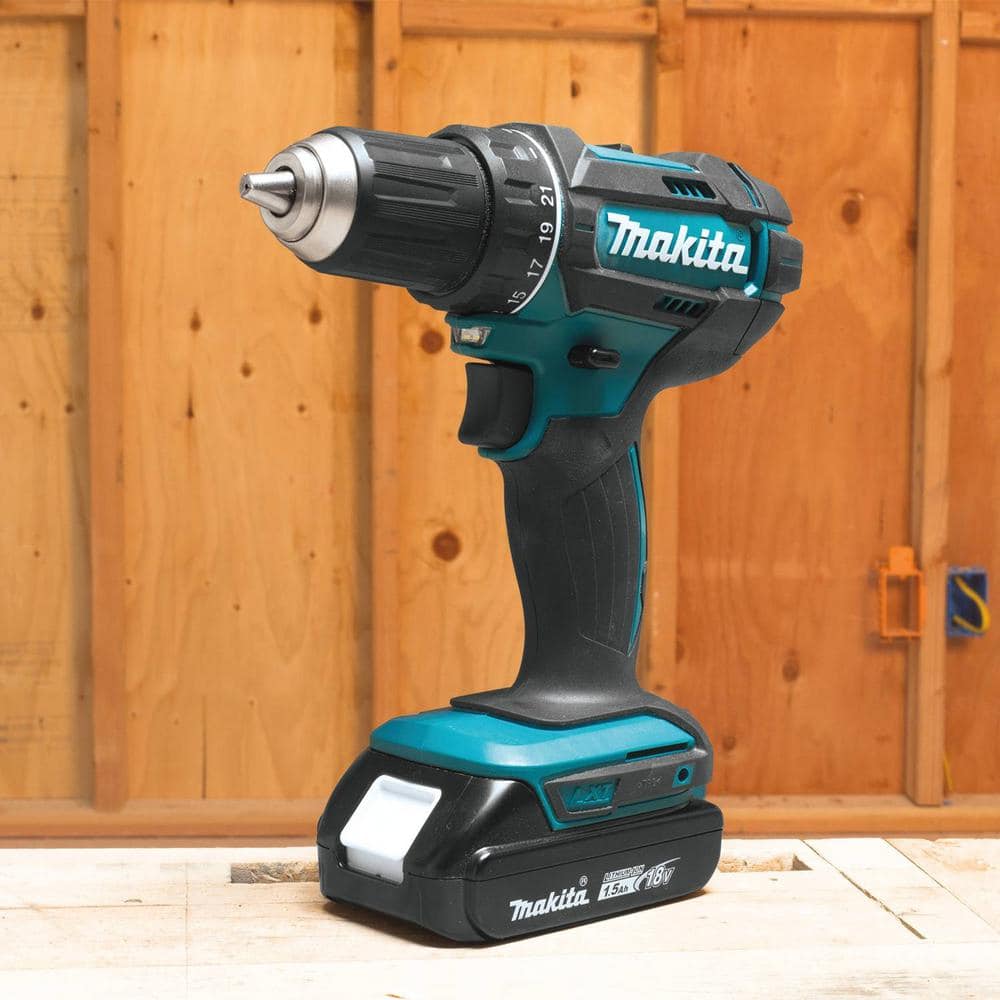 Makita 1.5Ah 18V LXT Lithium‑Ion Compact Cordless 1/2 in. Driver‑Drill Kit (XFD10SY) - Image 7
