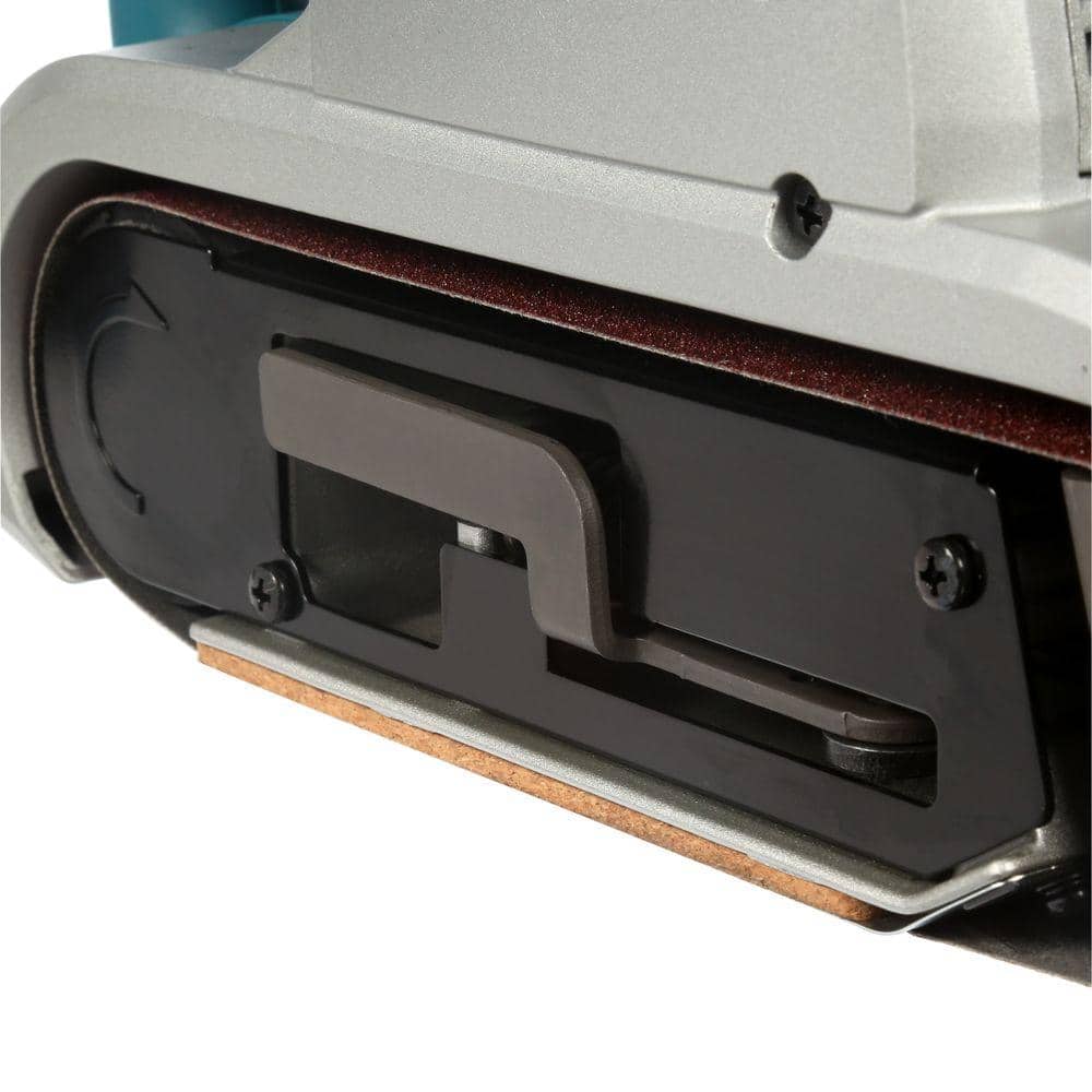 Makita 11 Amp 4 in. x 24 in. Corded Belt Sander with Abrasive Belt, 80G Belt and Dust Bag - Image 9