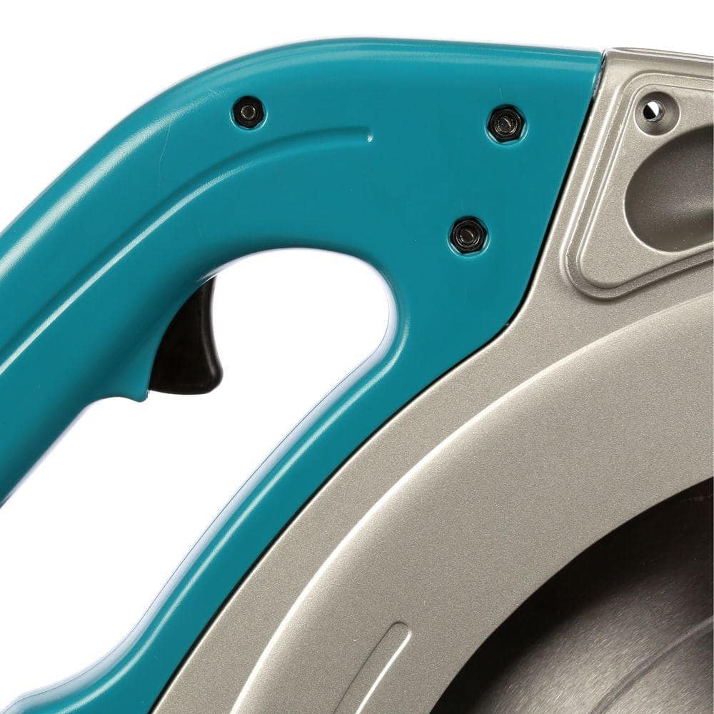 Makita 15 Amp 16-5/16 in. Corded Circular Saw with 32T Carbide Blade and Rip Fence - Image 7