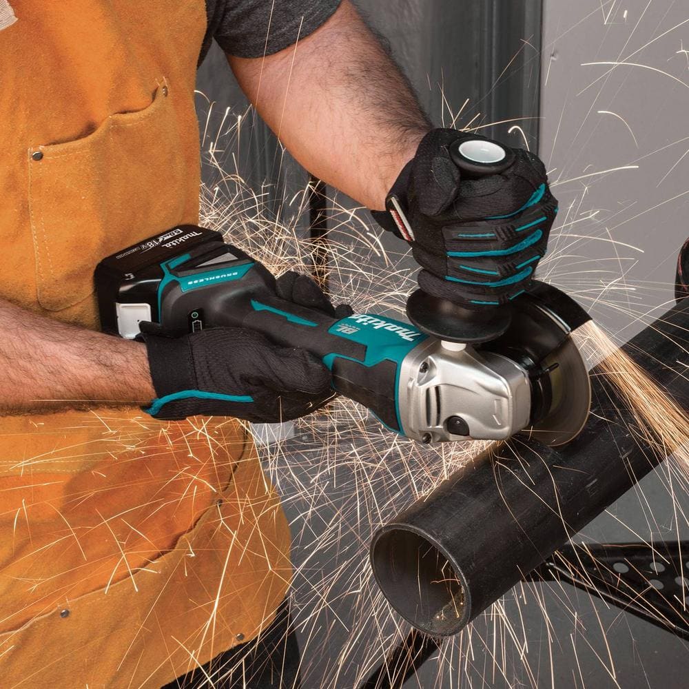 Makita 18V LXT Brushless 4-1/2 in./5 in. Paddle Switch Cut-Off/Angle Grinder Kit with Bonus 18V LXT LED Flashlight - Image 6