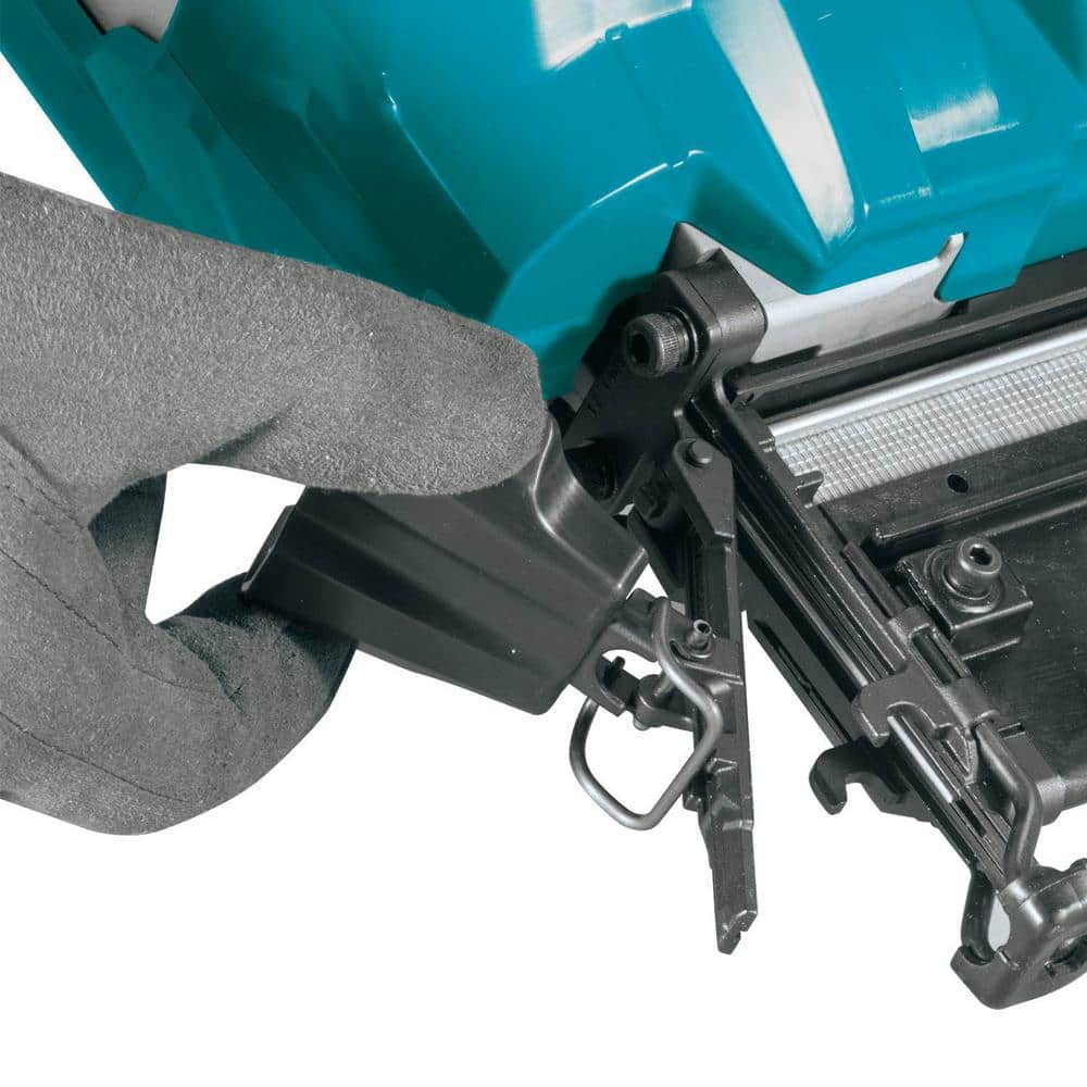 Makita 18V LXT Lithium-Ion 16-Gauge Cordless 2-1/2 in. Straight Finish Nailer (Tool Only) - Image 13