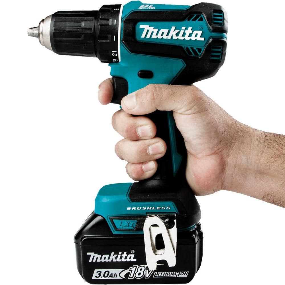 Makita 18V LXT Lithium‑Ion Brushless Cordless 1/2 in. Driver‑Drill Kit (3.0Ah, XFD131) - Image 6