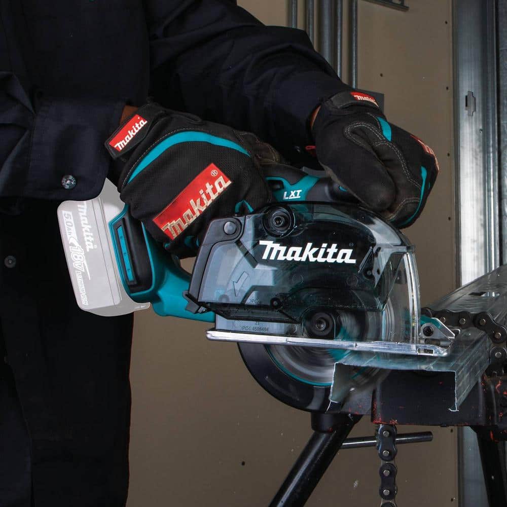 Makita 18V LXT Lithium‑Ion Cordless 5-3/8 in. Metal Cutting Saw with Electric Brake & Chip Collector (Tool‑Only) - Image 2