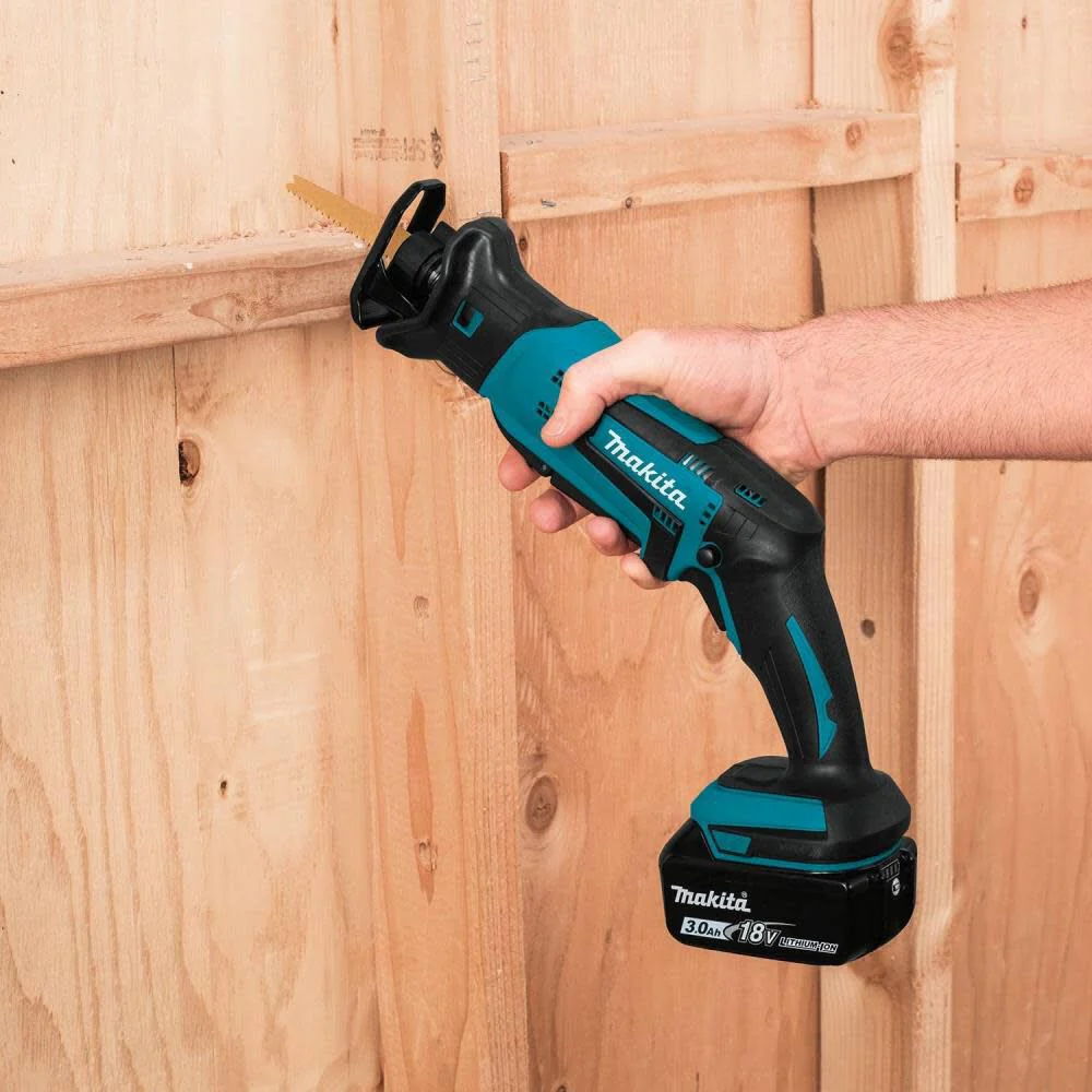 Makita 18V LXT Lithium‑Ion Cordless 8‑Piece Combo Kit (3.0Ah) – Drill, Impact Driver, Circular Saw, Recip Saw, Random Orbit Sander, Impact Wrench, Blower, LED Flashlight - Image 6