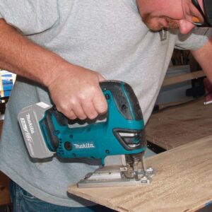 Makita 18V X2 LXT (36V) 12 in. Brushless Dual‑Bevel Sliding Compound Miter Saw Kit, 5.0Ah, with Bonus 18V LXT Jigsaw (Tool‑Only) - Image 4