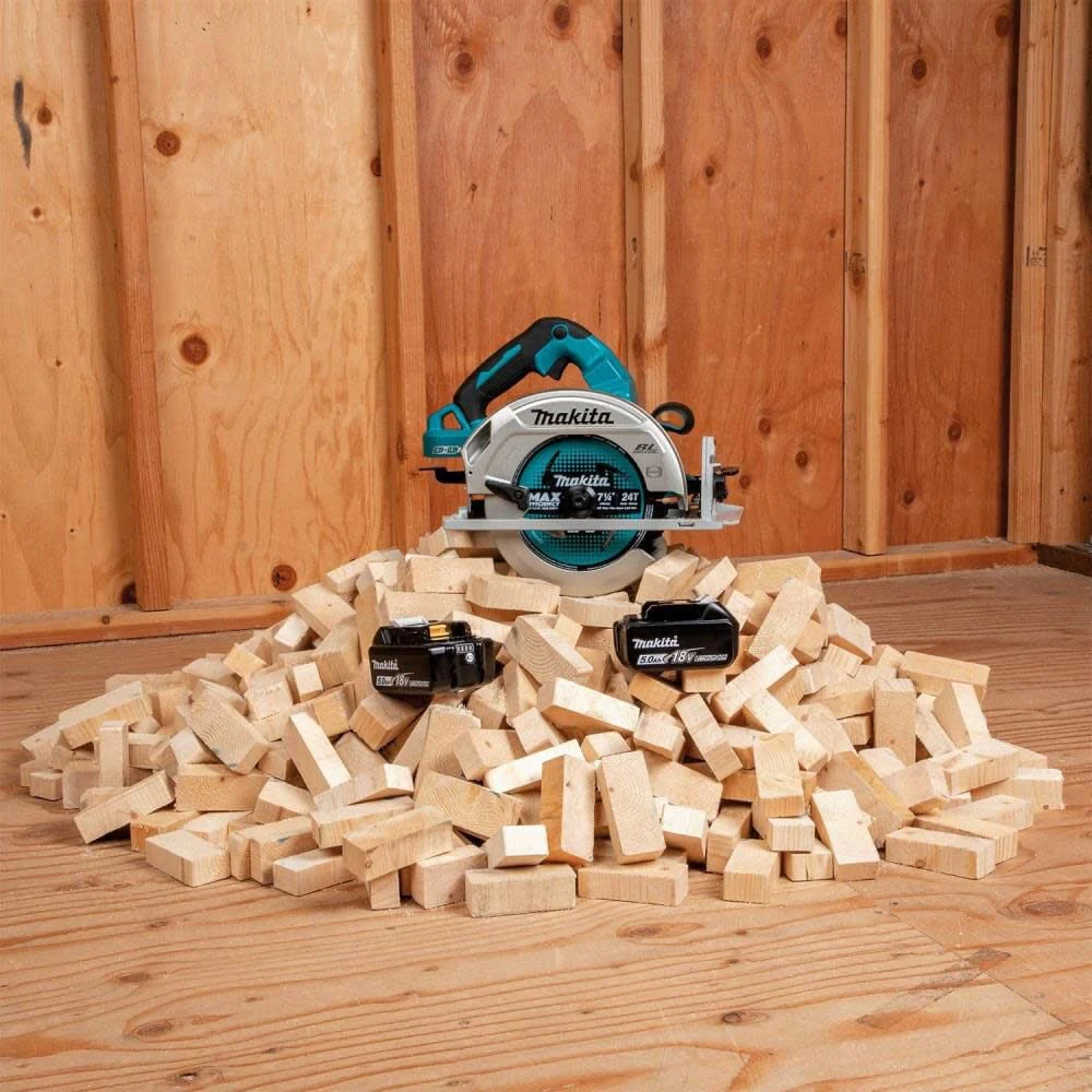 Makita 18V X2 LXT (36V) Brushless Cordless 7-1/4 in. Circular Saw Kit, 5.0Ah + Bonus 18V LXT 5.0Ah Battery Pack - Image 3