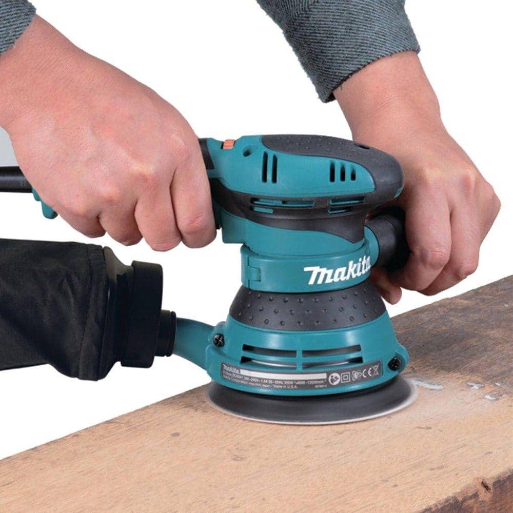 Makita 3 Amp 5 in. Corded Variable Speed Random Orbital Sander with Dust Bag - Image 2