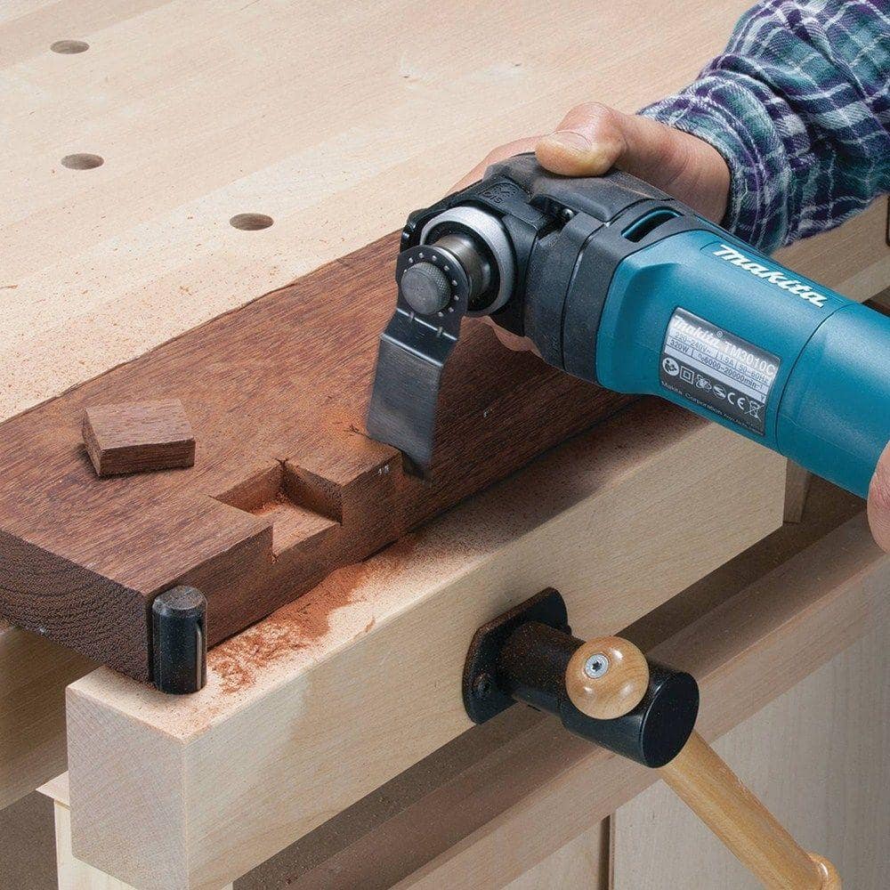 Makita 3 Amp Corded Variable Speed Oscillating Multi-Tool Kit With Blade, Sanding Pad, Sandpaper, Adapter, Hard Case - Image 13