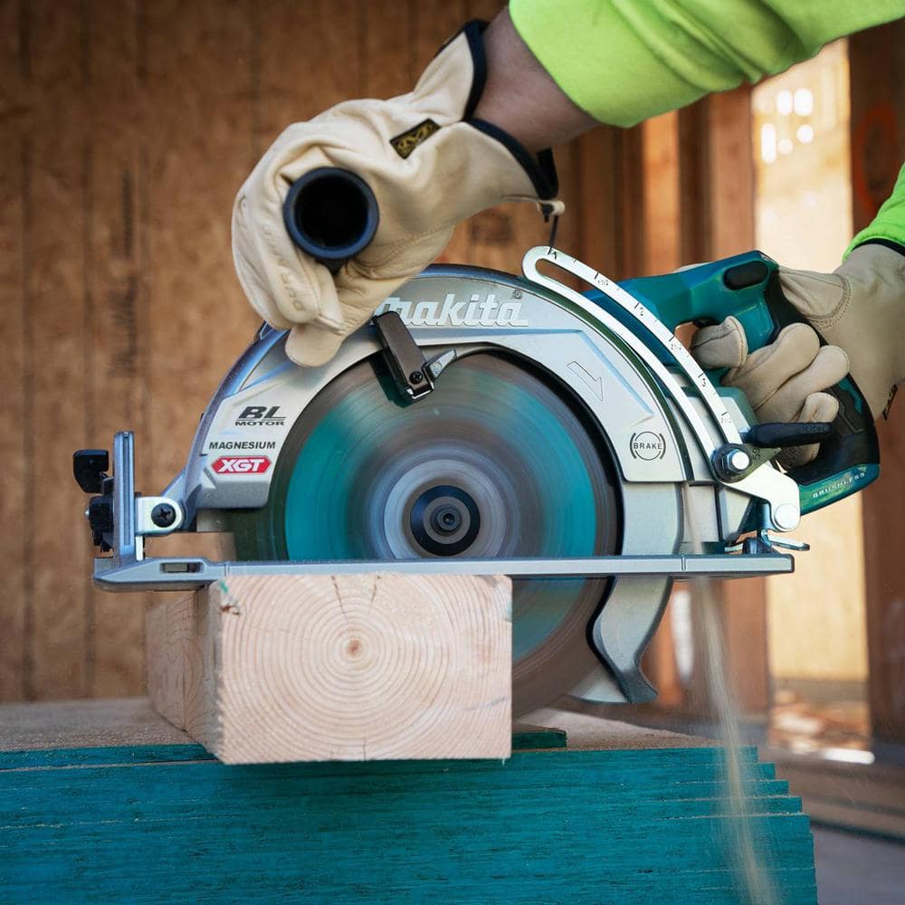 Makita 40V Max XGT Brushless Rear Handle 10-1/4 in. Circular Saw Kit, AWS Capable (4.0Ah) - Image 5