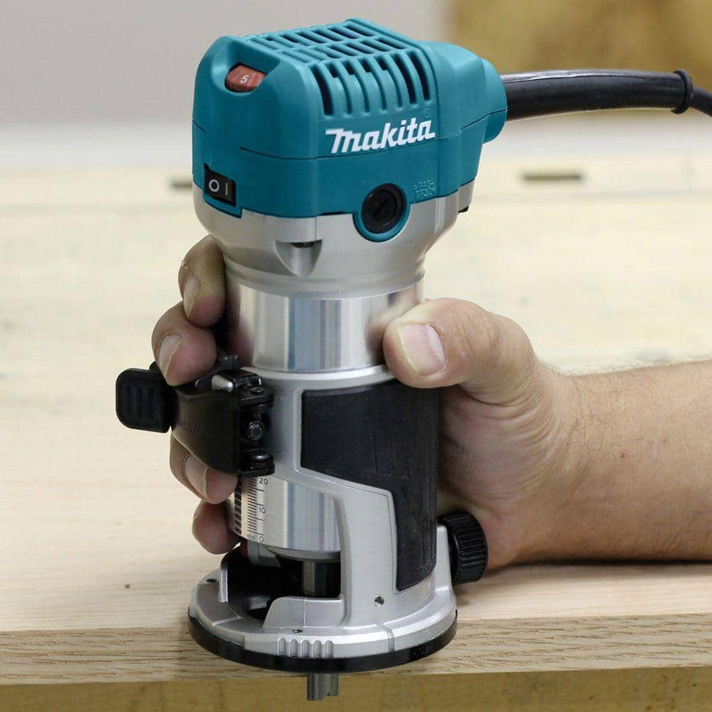 Makita 6.5 Amp 1-1/4 HP Corded Variable-Speed Compact Router Kit with Plunge Base, 1/4 in. Collet, Straight Guide & (2) Wrenches - Image 6