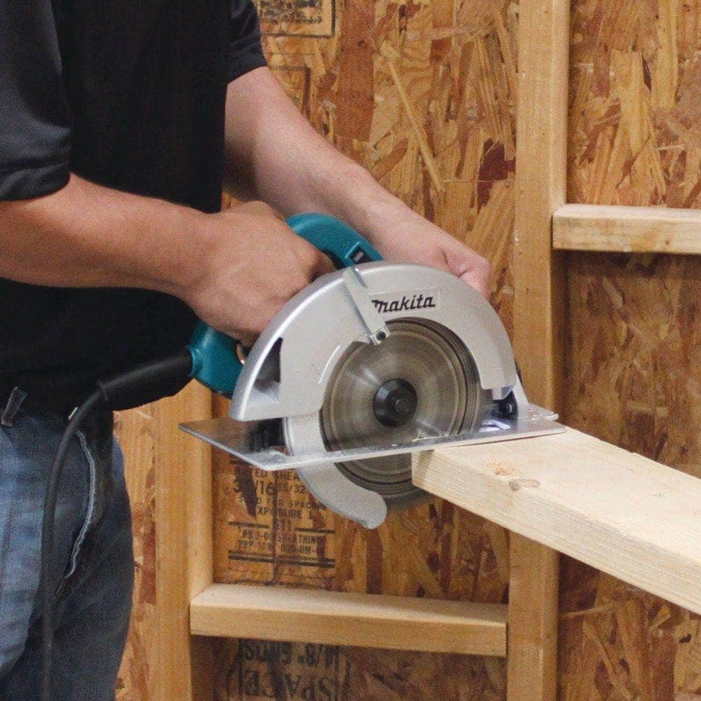 Makita 7-1/4 in. 15 Amp Corded Circular Saw with Dust Port 2 LED Lights 24T Carbide Blade - Image 8