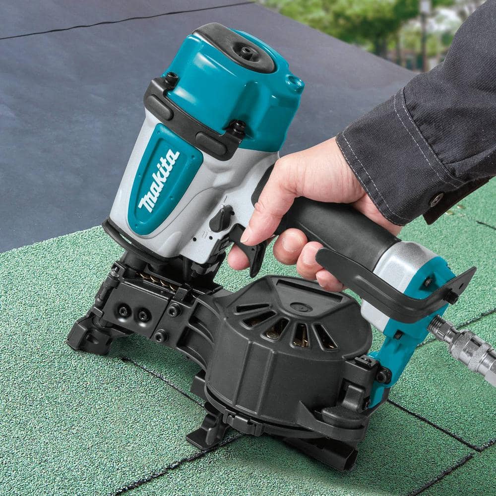 Makita Pneumatic 1-3/4 in. 15 Degree Coil Corded Roofing Nailer - Image 14