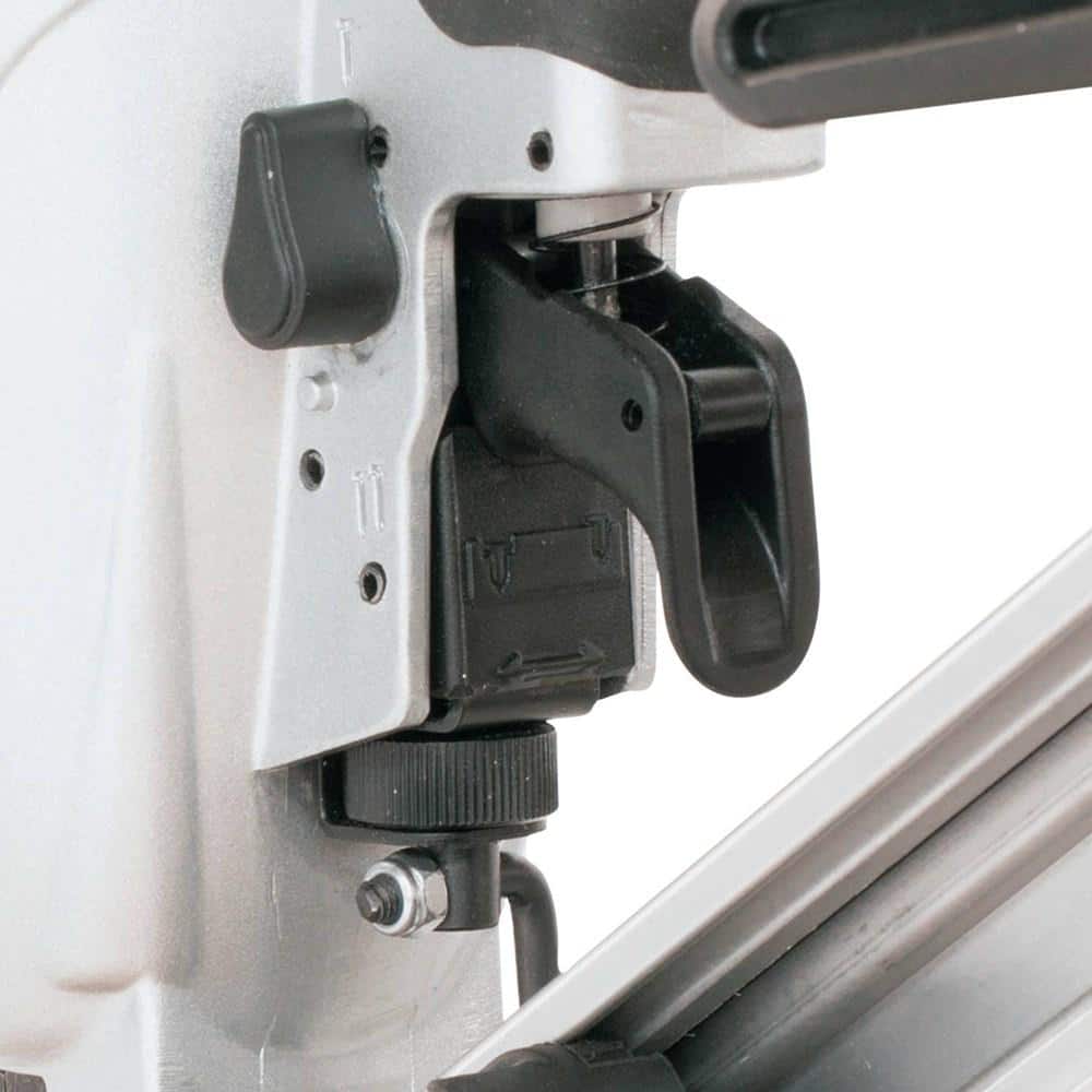 Makita Pneumatic 15-Gauge 2-1/2 in. Angled Finish Nailer, AF635 - Image 6