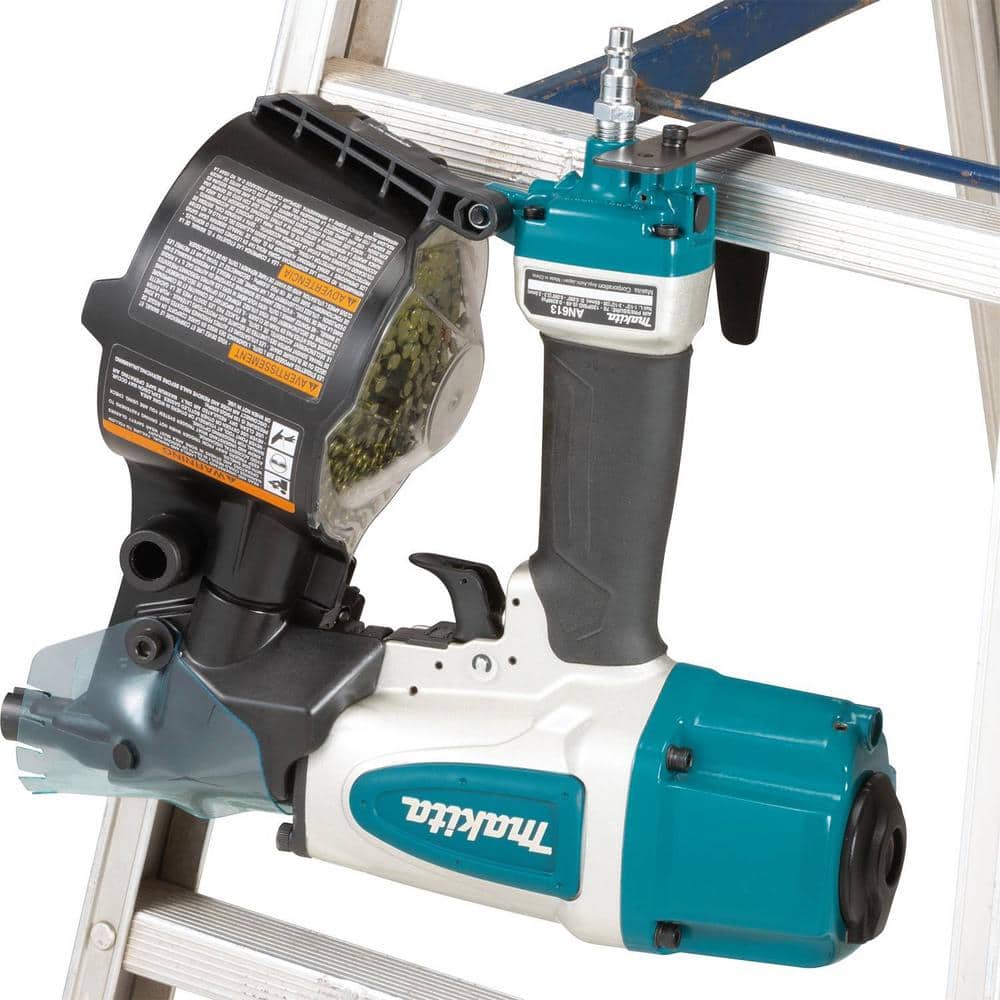 Makita Pneumatic 2-1/2 in. 15° Siding Coil Nailer - Image 10