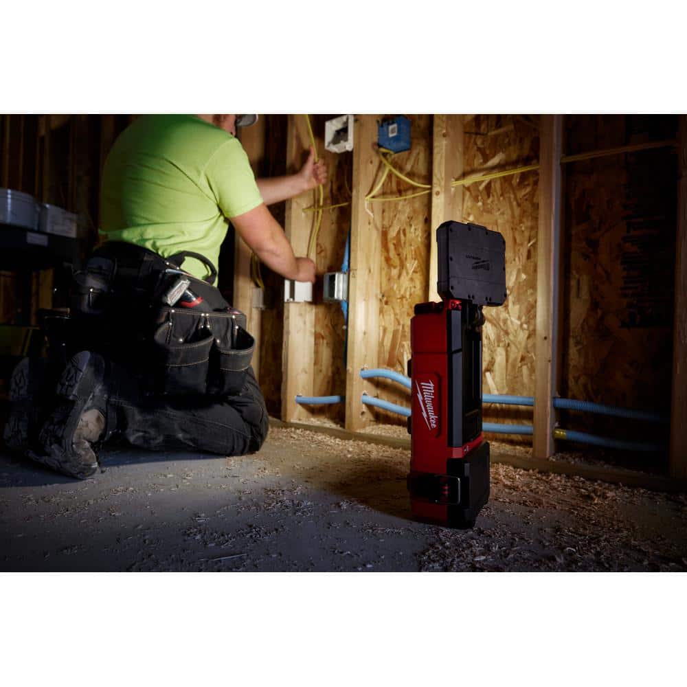 Milwaukee M12 12V Cordless PACKOUT Flood Light w/ USB Charging, 1,400 Lumens (Tool-Only) - Image 5