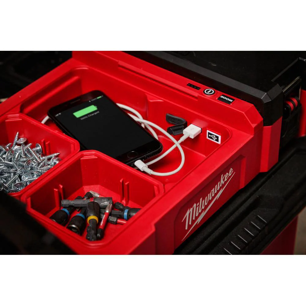 Milwaukee M12 12V Cordless PACKOUT Flood Light w/ USB Charging, 1,400 Lumens (Tool-Only) - Image 8