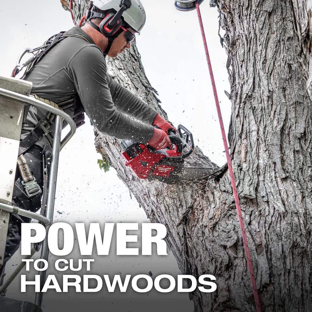 Milwaukee M18 FUEL 14 in. 18V Lithium‑Ion Brushless Cordless Top‑Handle Chainsaw, Tool‑Only (2826‑20T) - Image 6