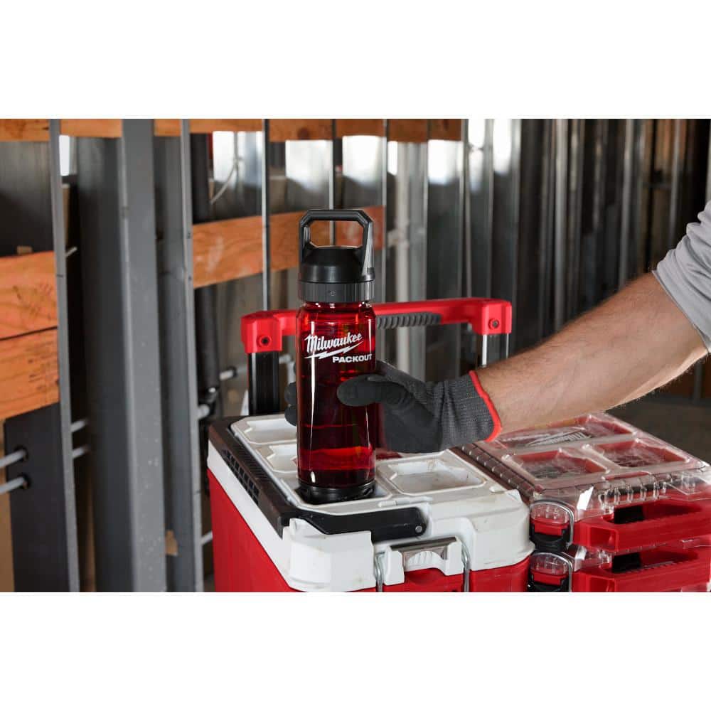 Milwaukee PACKOUT 25 Oz. Red Plastic Bottle with Chug Lid - Image 5