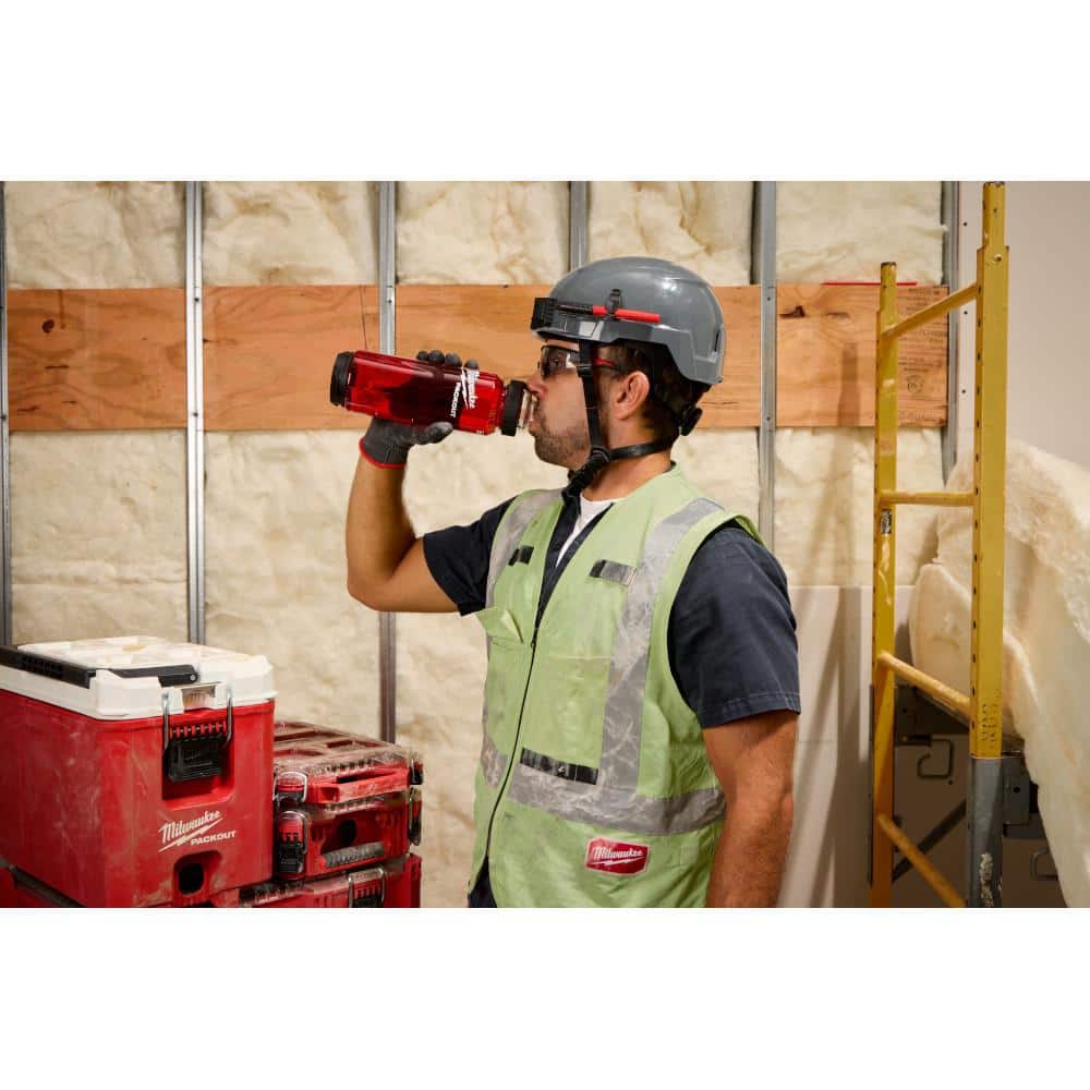 Milwaukee PACKOUT 34 oz. Red Plastic Bottle with Chug Lid - Image 7