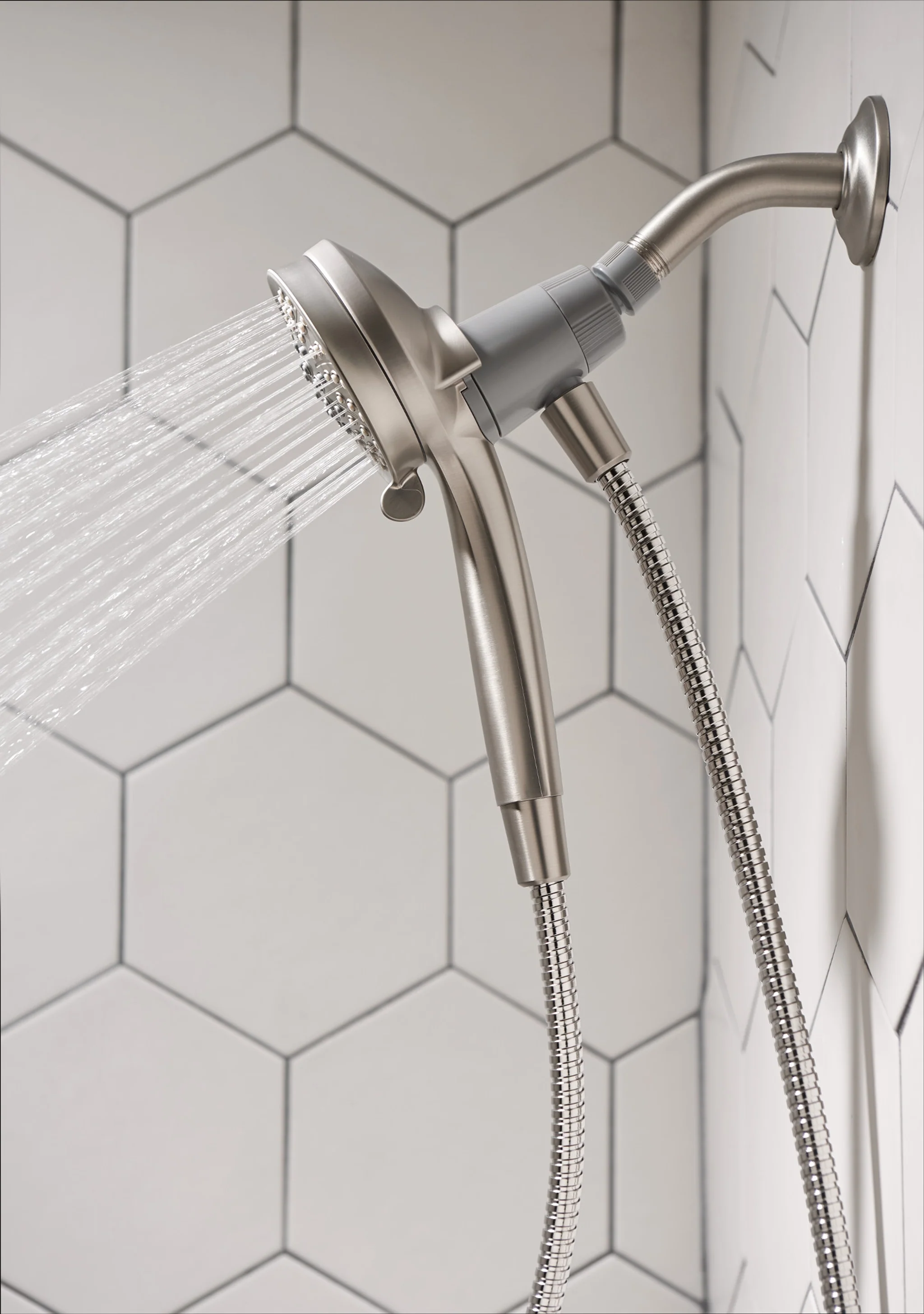 Moen Attract 6-Spray 3.8 in. Single Wall-Mount Handheld Shower Head with Magnetix, Chrome - Image 3