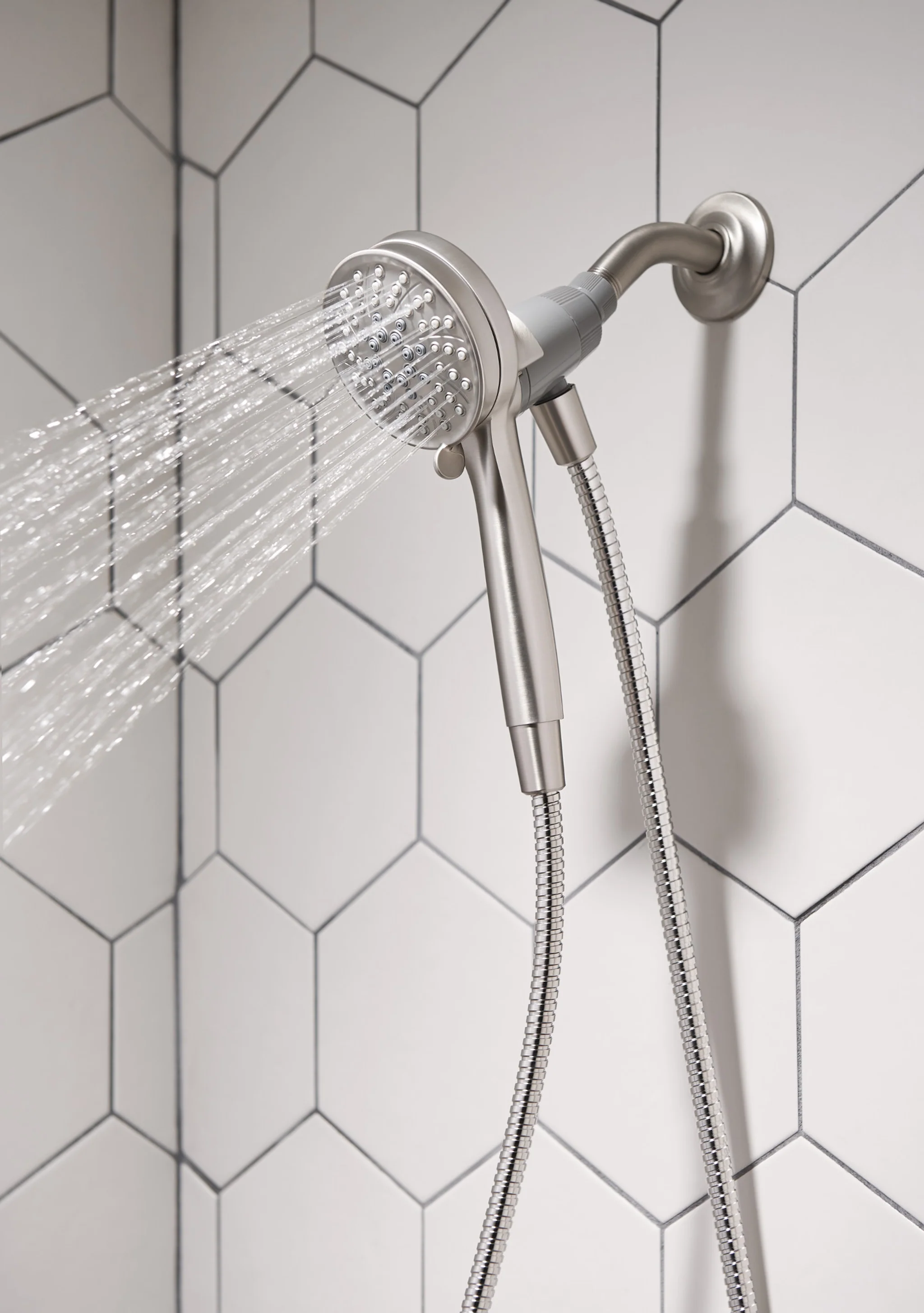 Moen Attract 6-Spray 3.8 in. Single Wall-Mount Handheld Shower Head with Magnetix, Chrome - Image 5