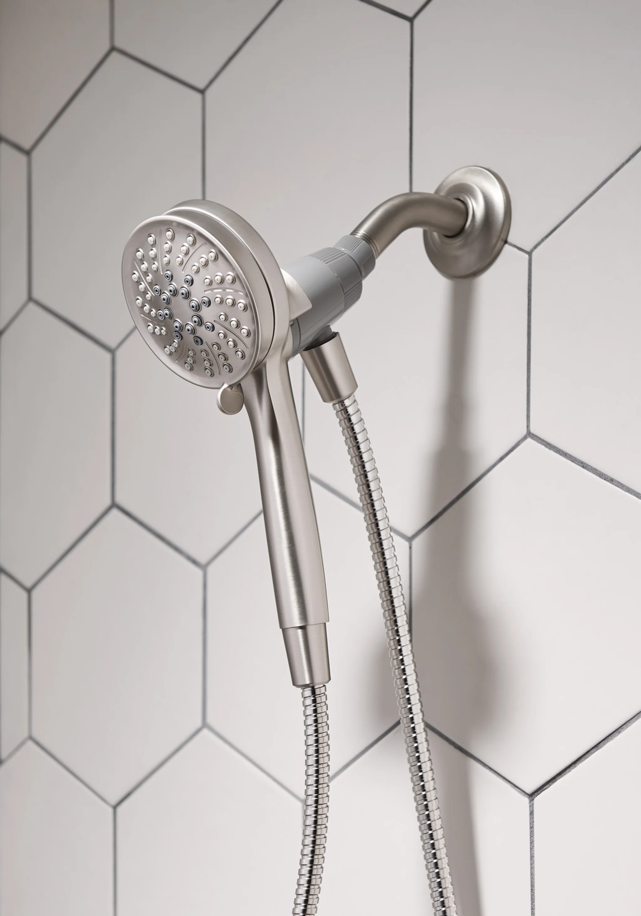 Moen Attract 6-Spray 3.8 in. Single Wall-Mount Handheld Shower Head with Magnetix, Chrome - Image 6