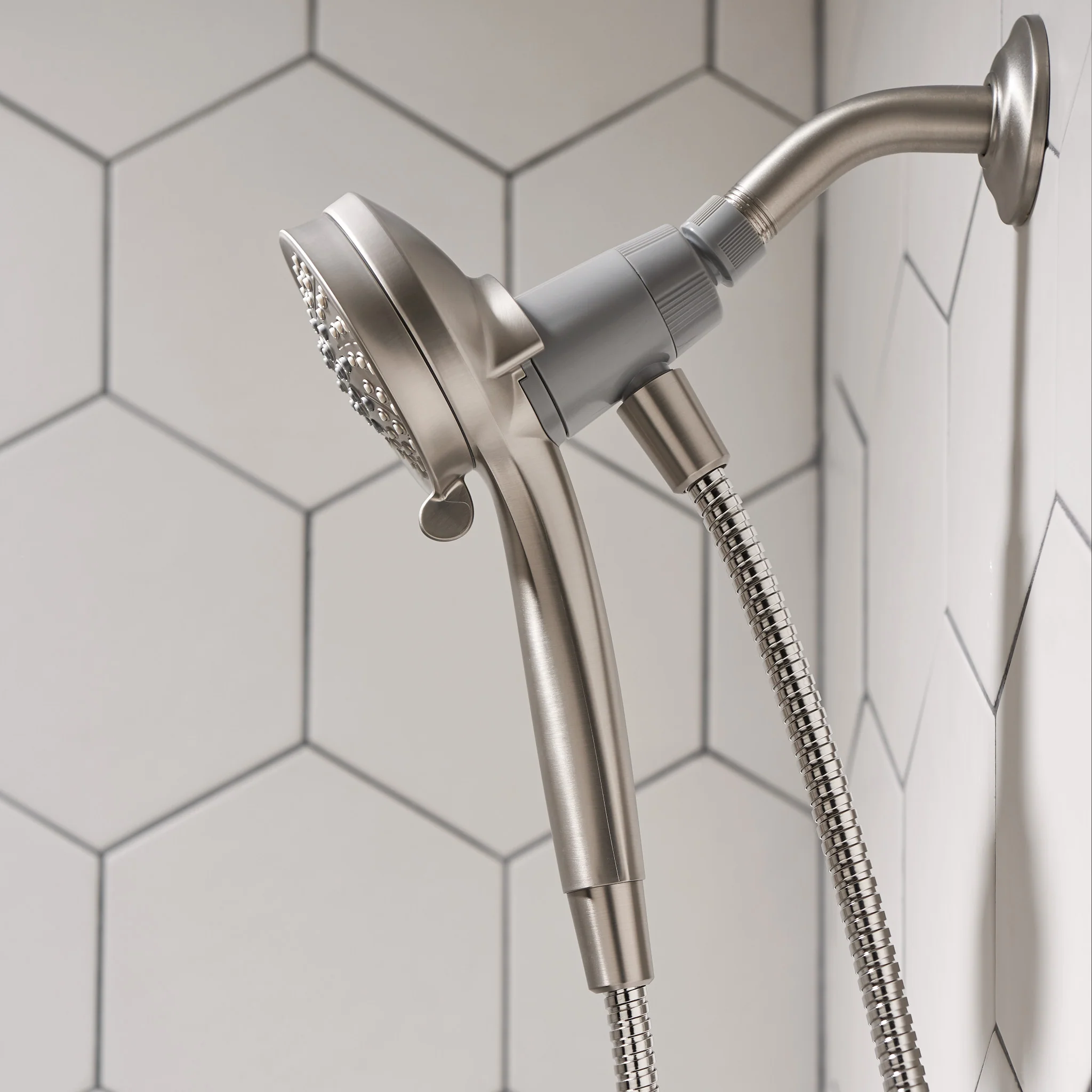 Moen Attract 6-Spray 3.8 in. Single Wall-Mount Handheld Shower Head with Magnetix, Chrome - Image 7