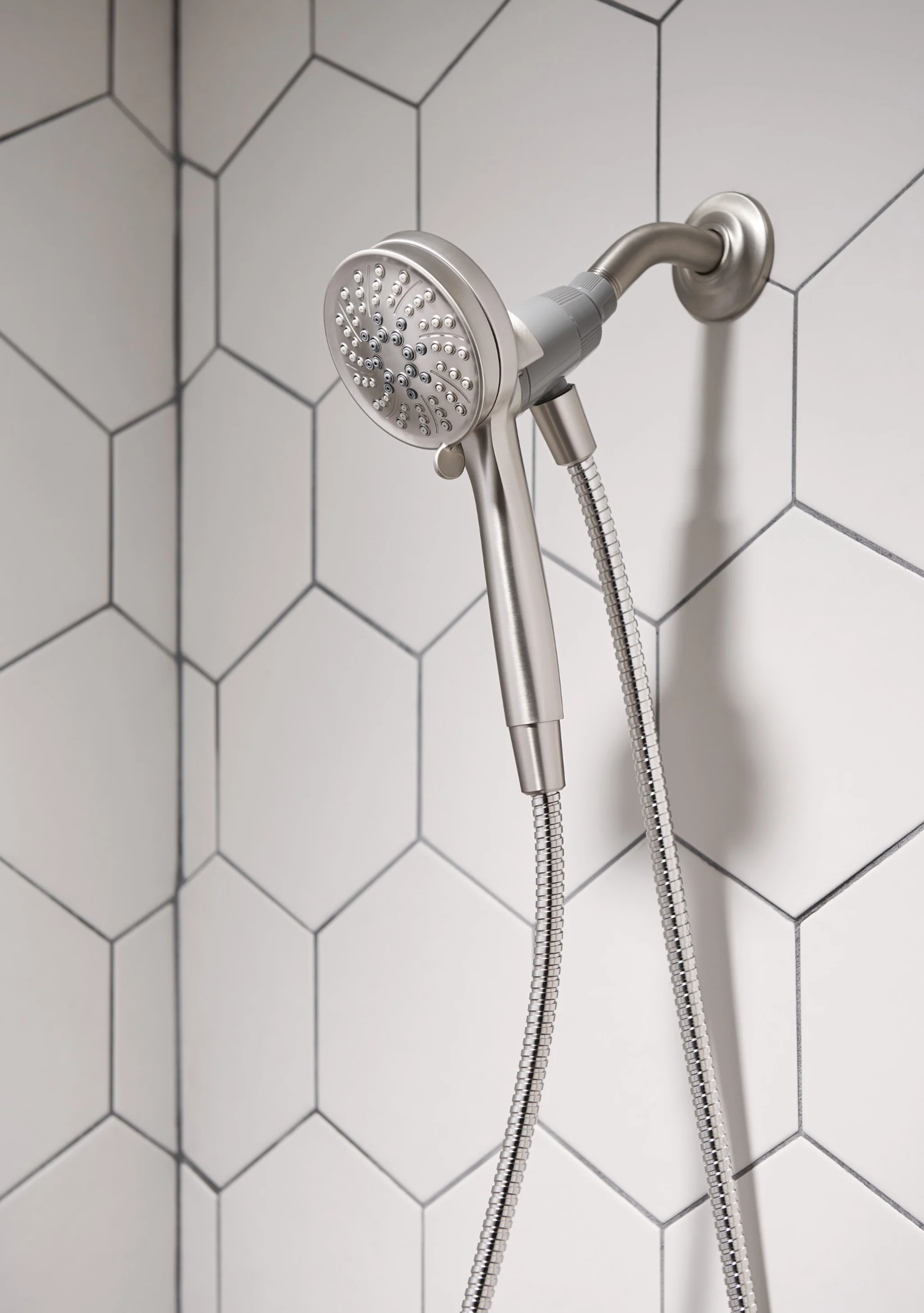 Moen Attract 6-Spray 3.8 in. Single Wall-Mount Handheld Shower Head with Magnetix, Chrome - Image 8