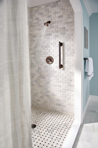 Moen Brantford 18-in Oil Rubbed Bronze Wall Mount ADA-Compliant Grab Bar - Image 5