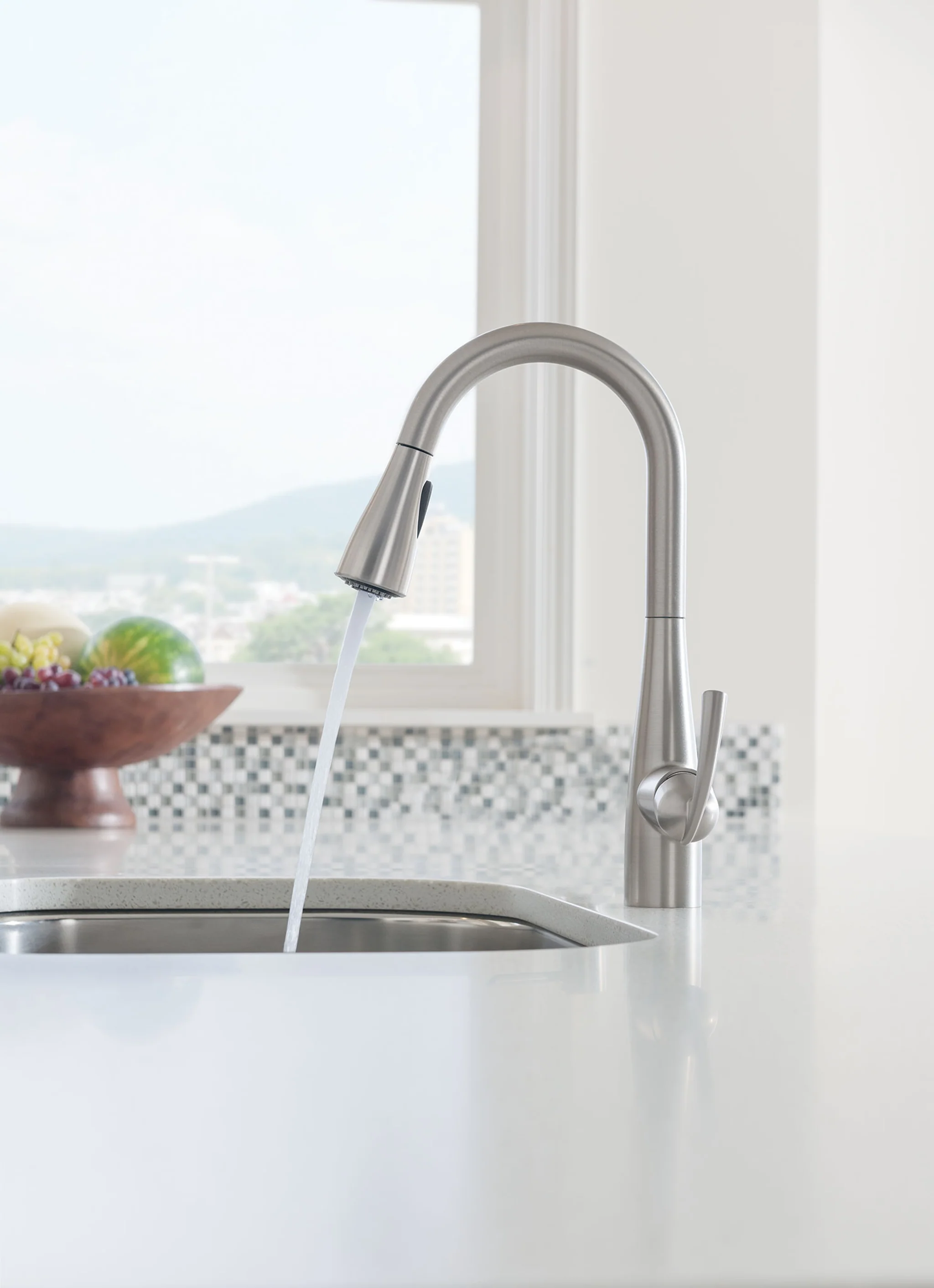 Moen Essie Single-Handle Pull-Down Kitchen Faucet with Reflex and Power Clean, Spot Resist Stainless (87014SRS) - Image 3