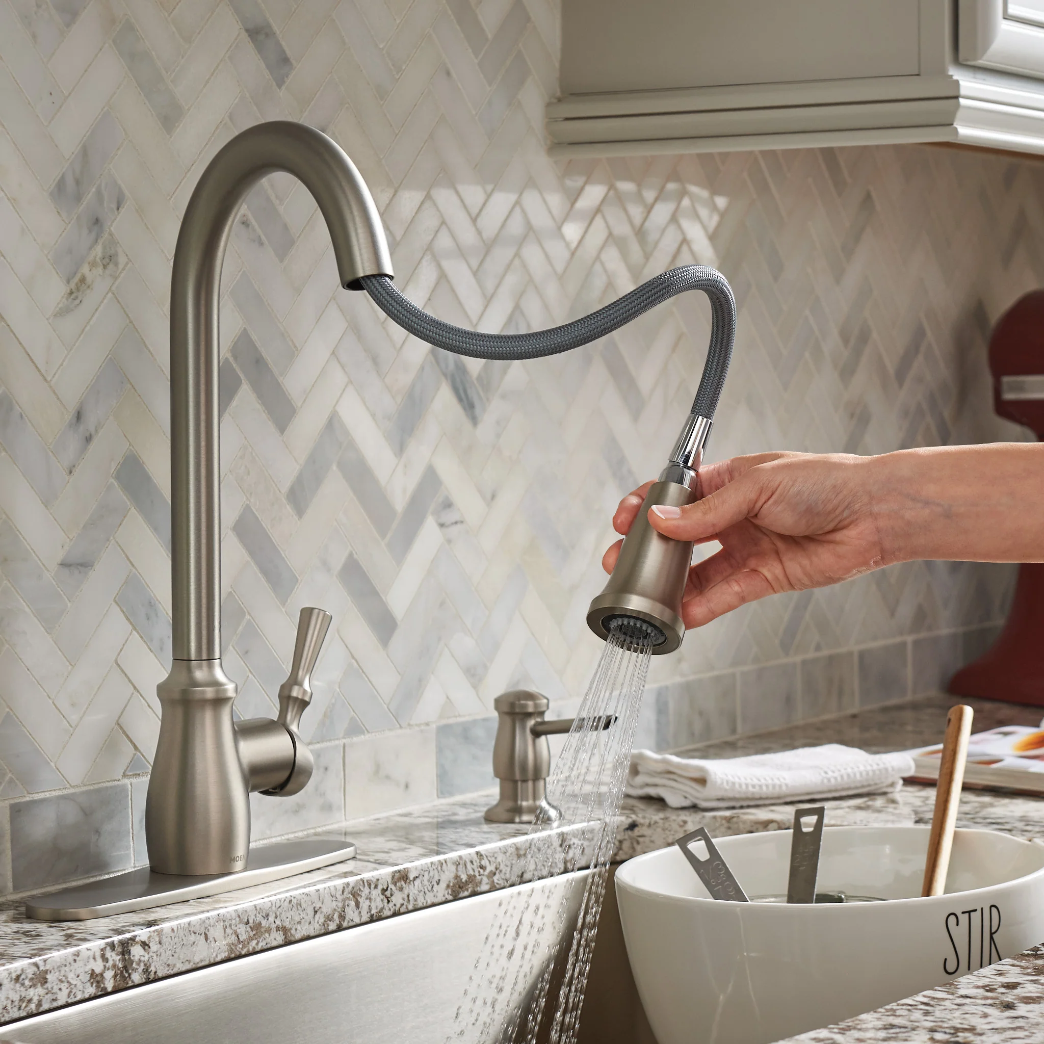 Moen Fieldstone Single-Handle Pull-Down Kitchen Faucet with Reflex & Power Clean, Spot Resist Stainless - Image 8