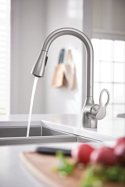 Moen Kleo Single-Handle Pull-Down Kitchen Faucet with Power Clean, Spot Resist Stainless, with Soap Dispenser - Image 4
