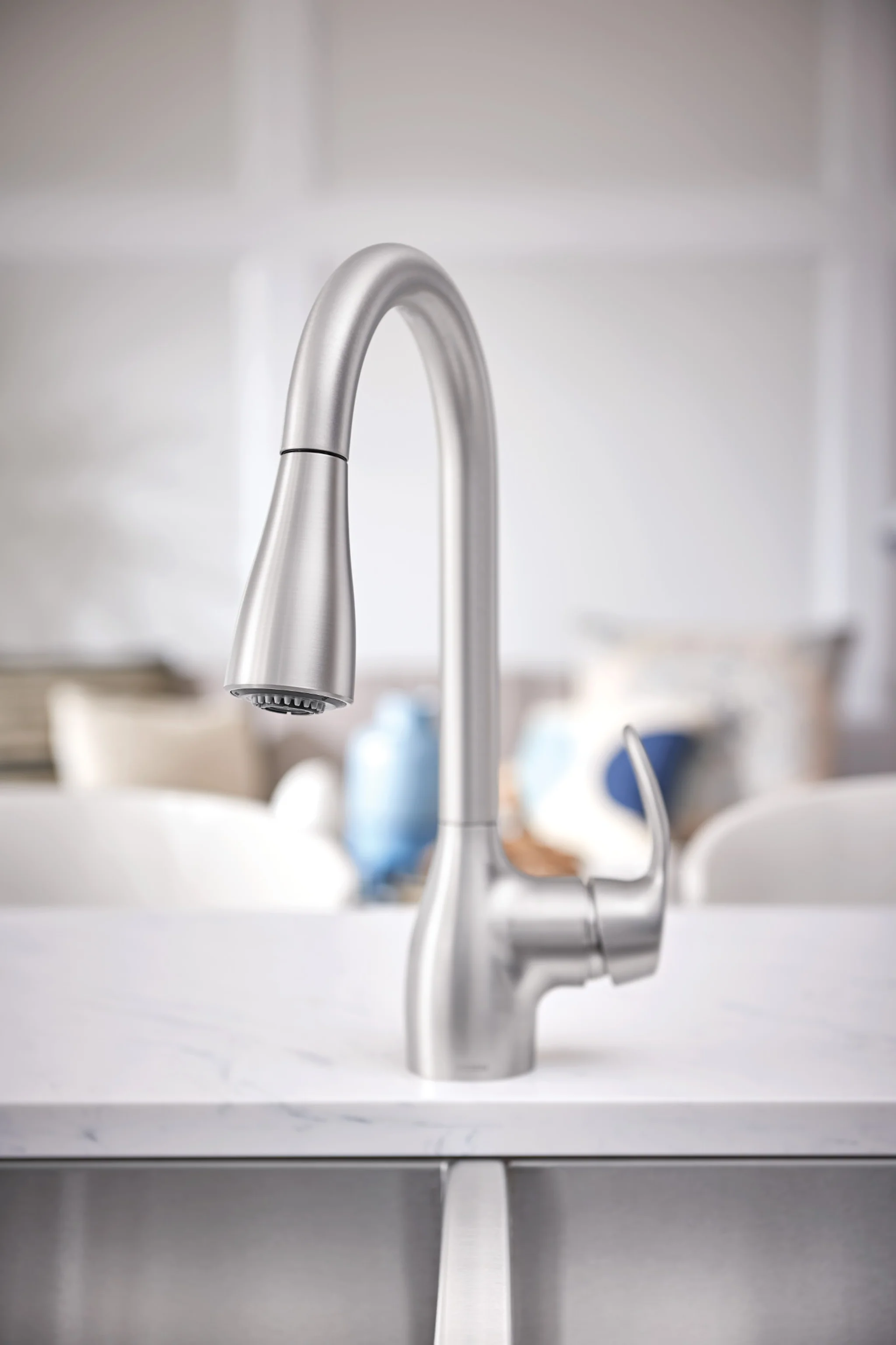Moen Kleo Single-Handle Pull-Down Sprayer Kitchen Faucet with Reflex and Power Clean, Chrome - Image 4