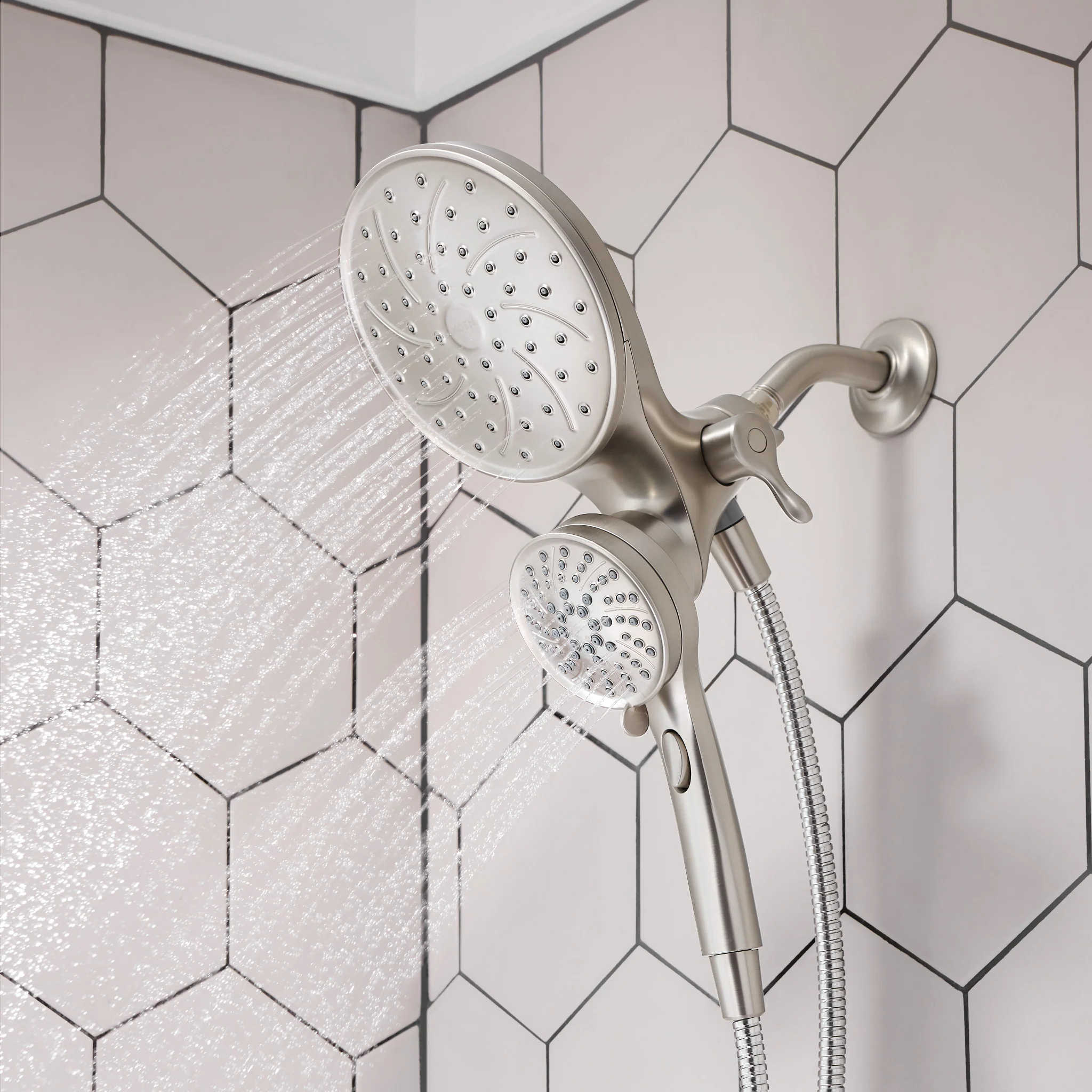 Moen Magnetix Chrome 6-Spray Rain Dual Shower Head, 1.75 GPM (6.6 LPM) - Image 4