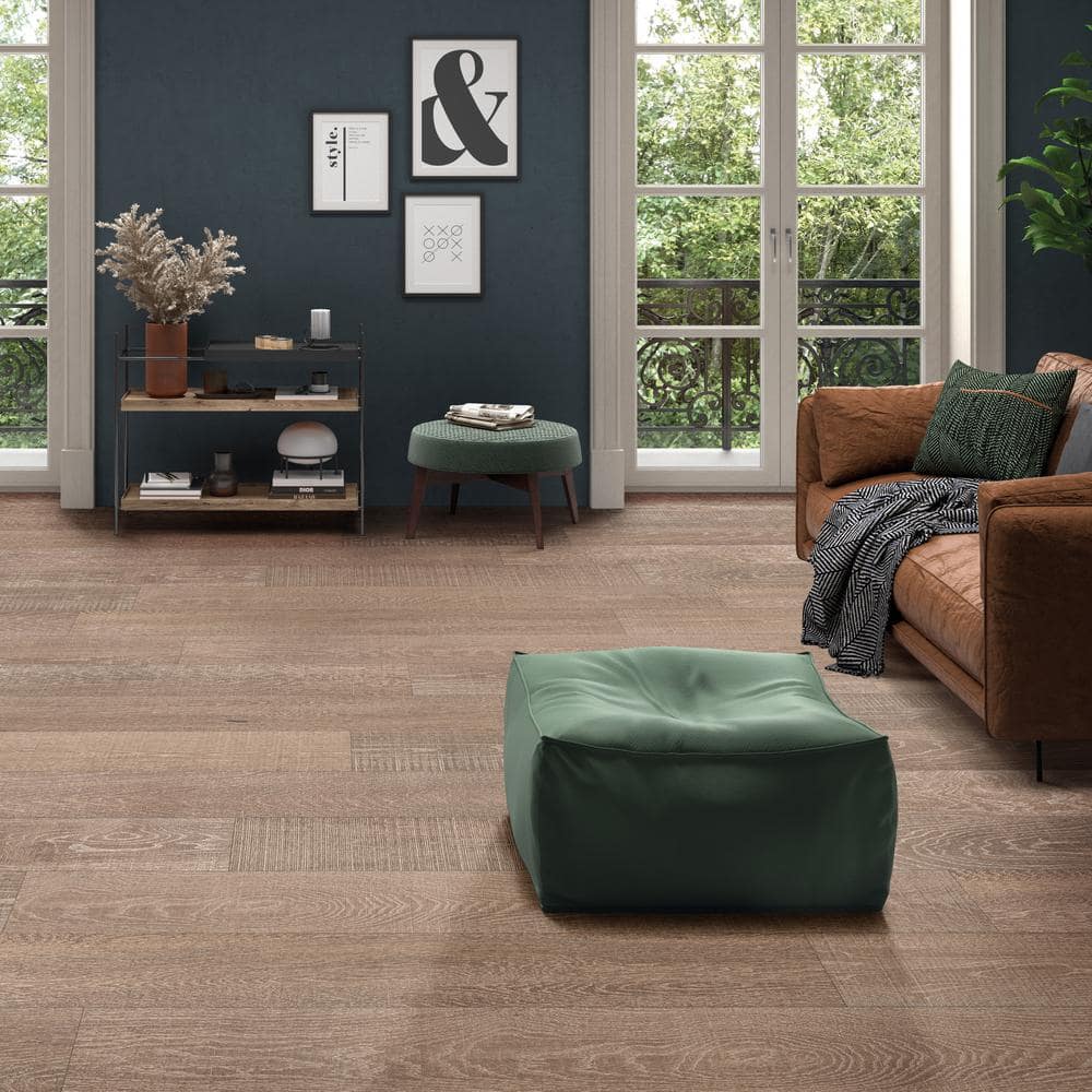 MS International Laderra 9.5" Eastern Elm Wirebrushed White Oak 5/8 in. x 9-1/2 in. Engineered Hardwood Flooring (34.10 sq.ft./ctn) - Image 4